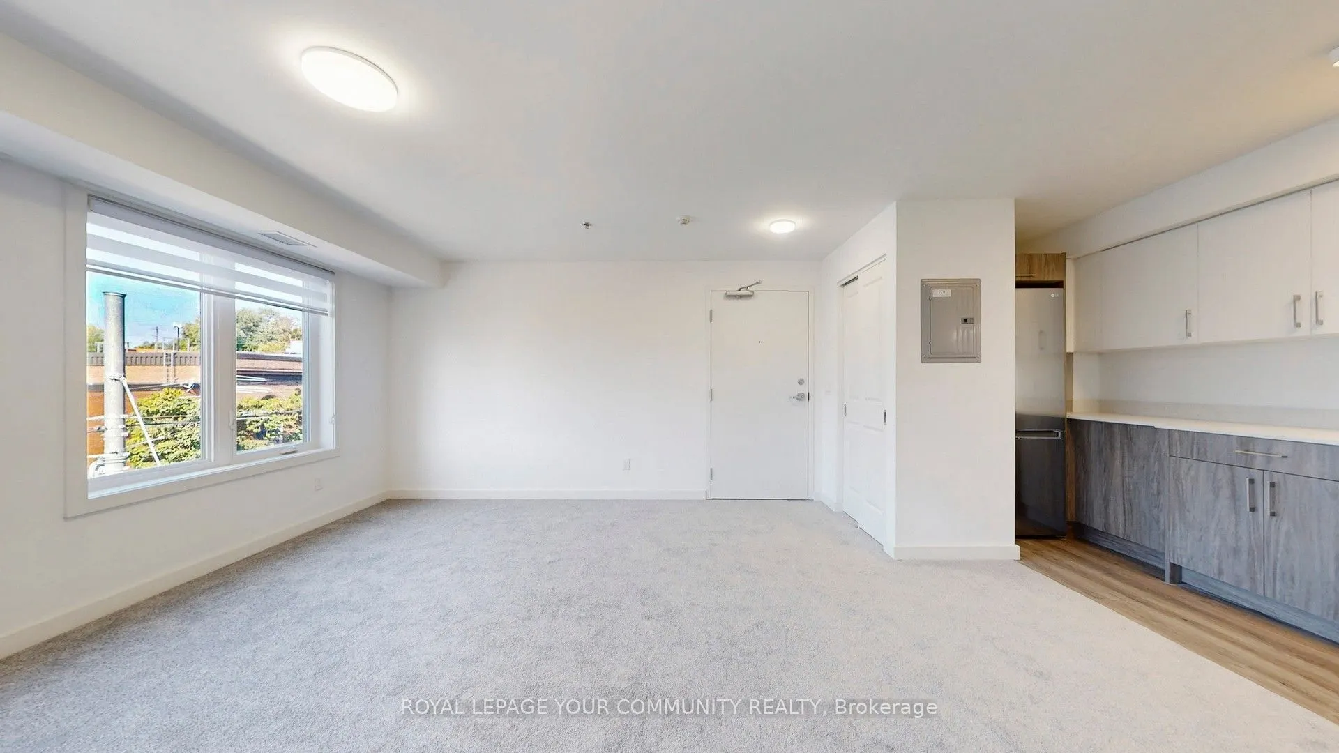 45 Connaught Avenue, #301