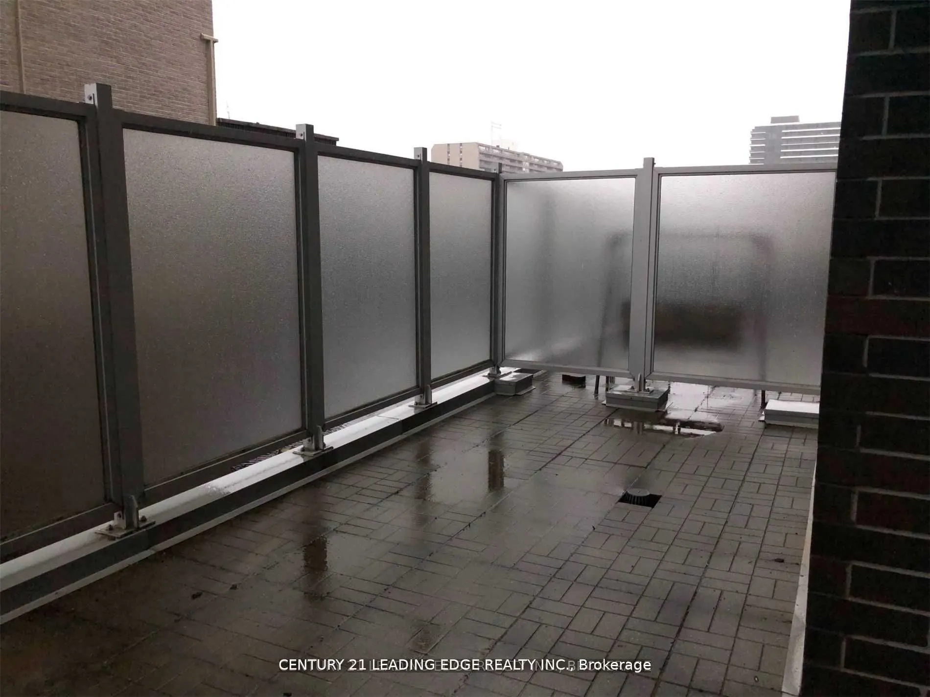 44 Bond Street W, #302