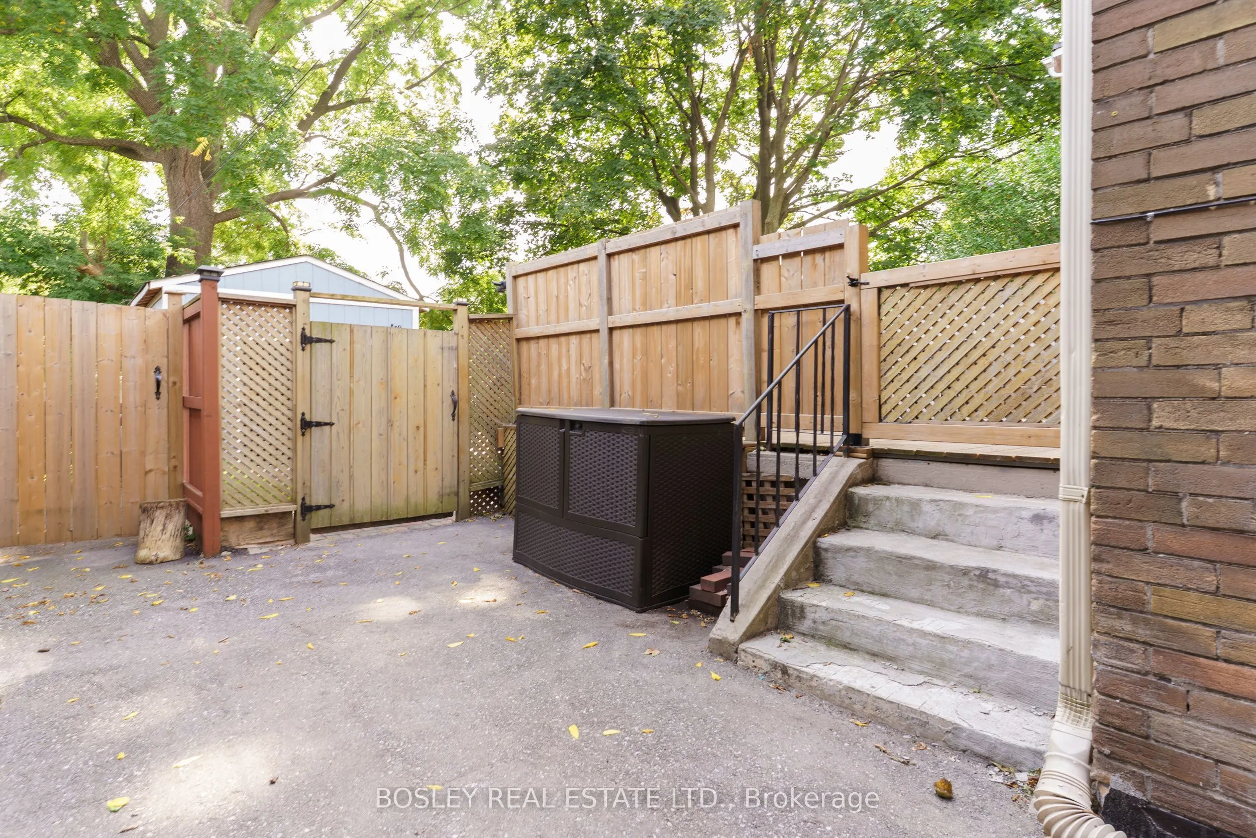 43 Eastwood Road