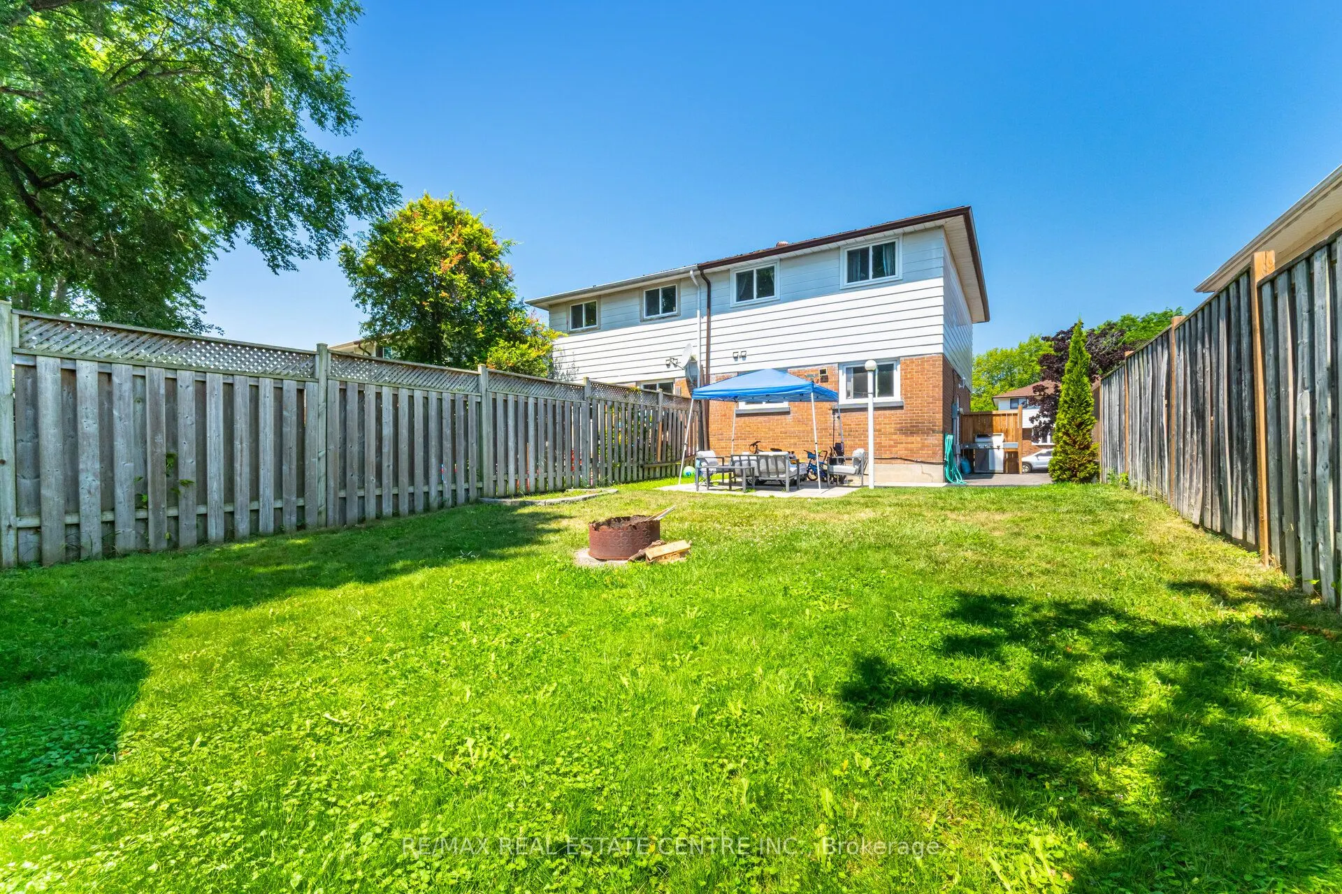 244 Kinmount Crescent