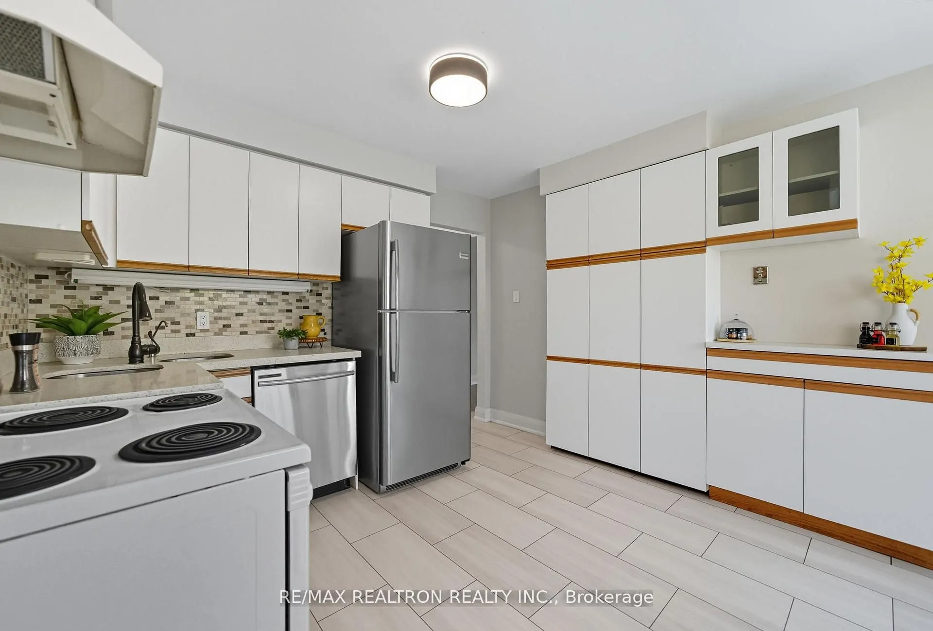 83 Fieldside Drive
