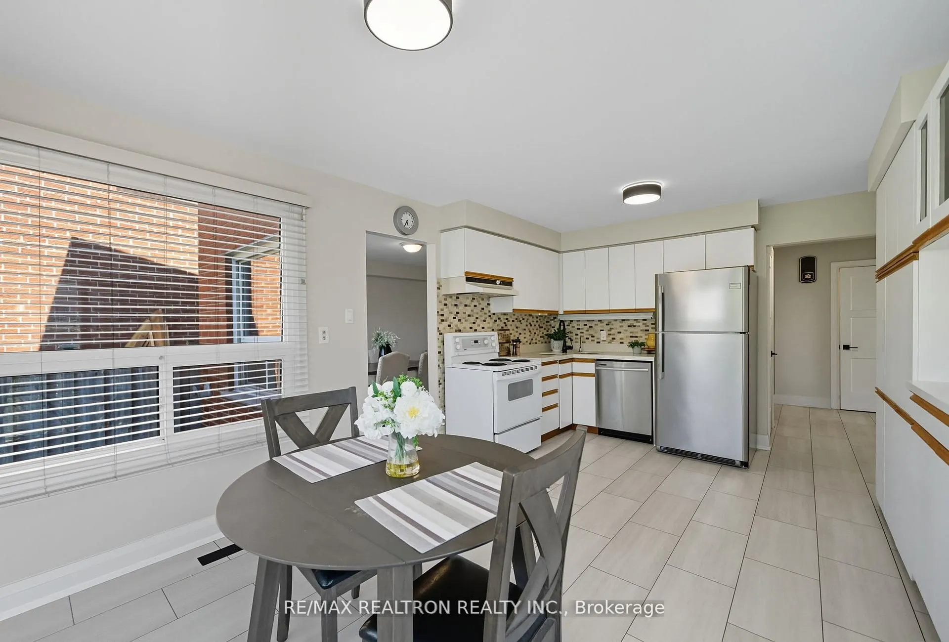 83 Fieldside Drive