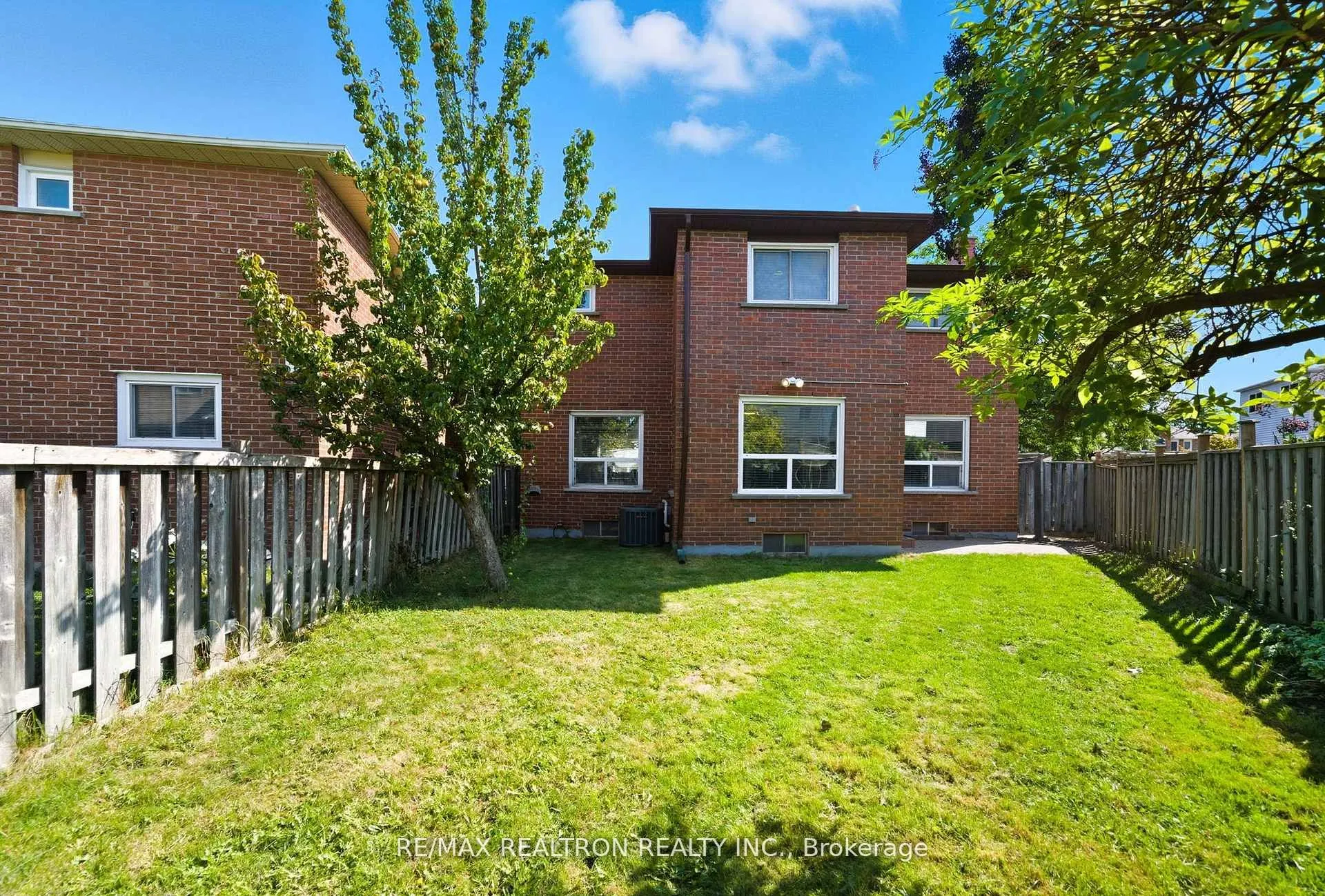 83 Fieldside Drive
