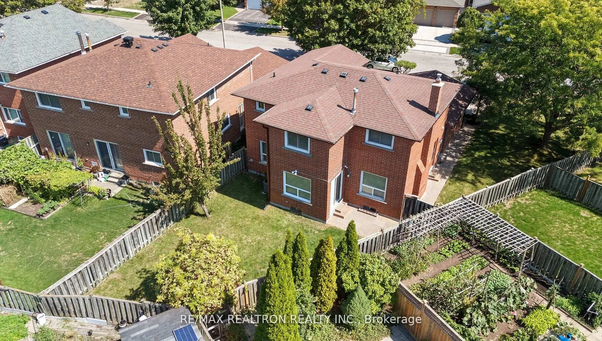 83 Fieldside Drive