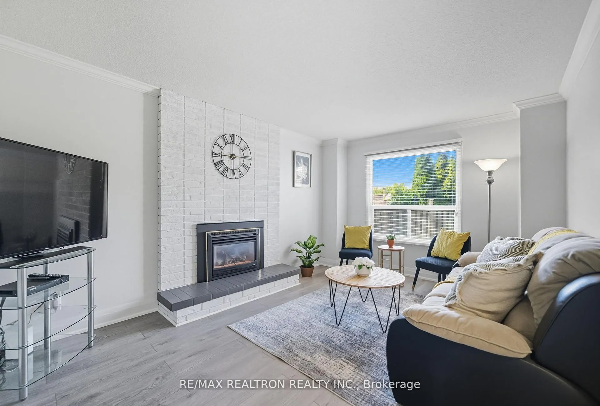 83 Fieldside Drive