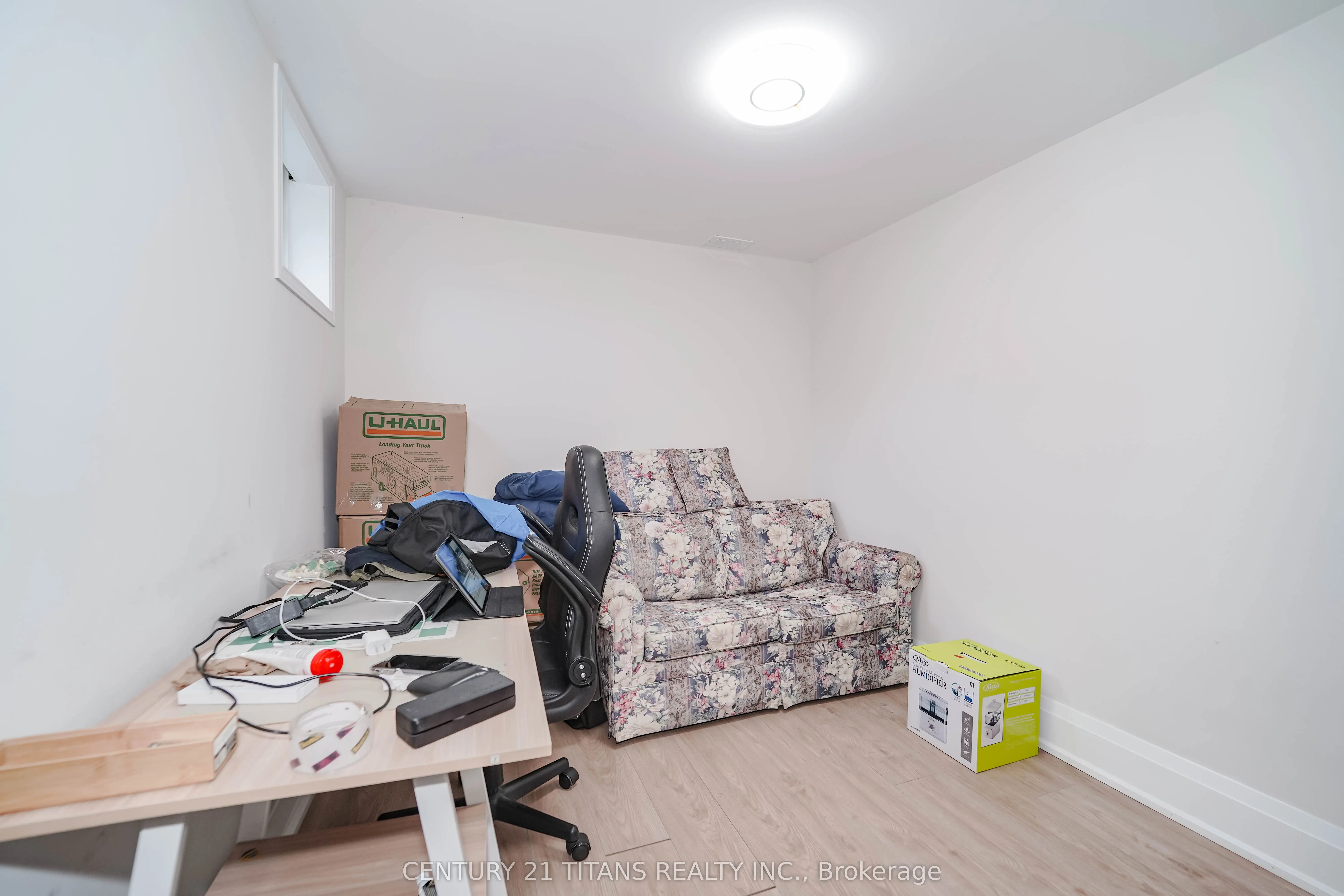42 Pixley Crescent