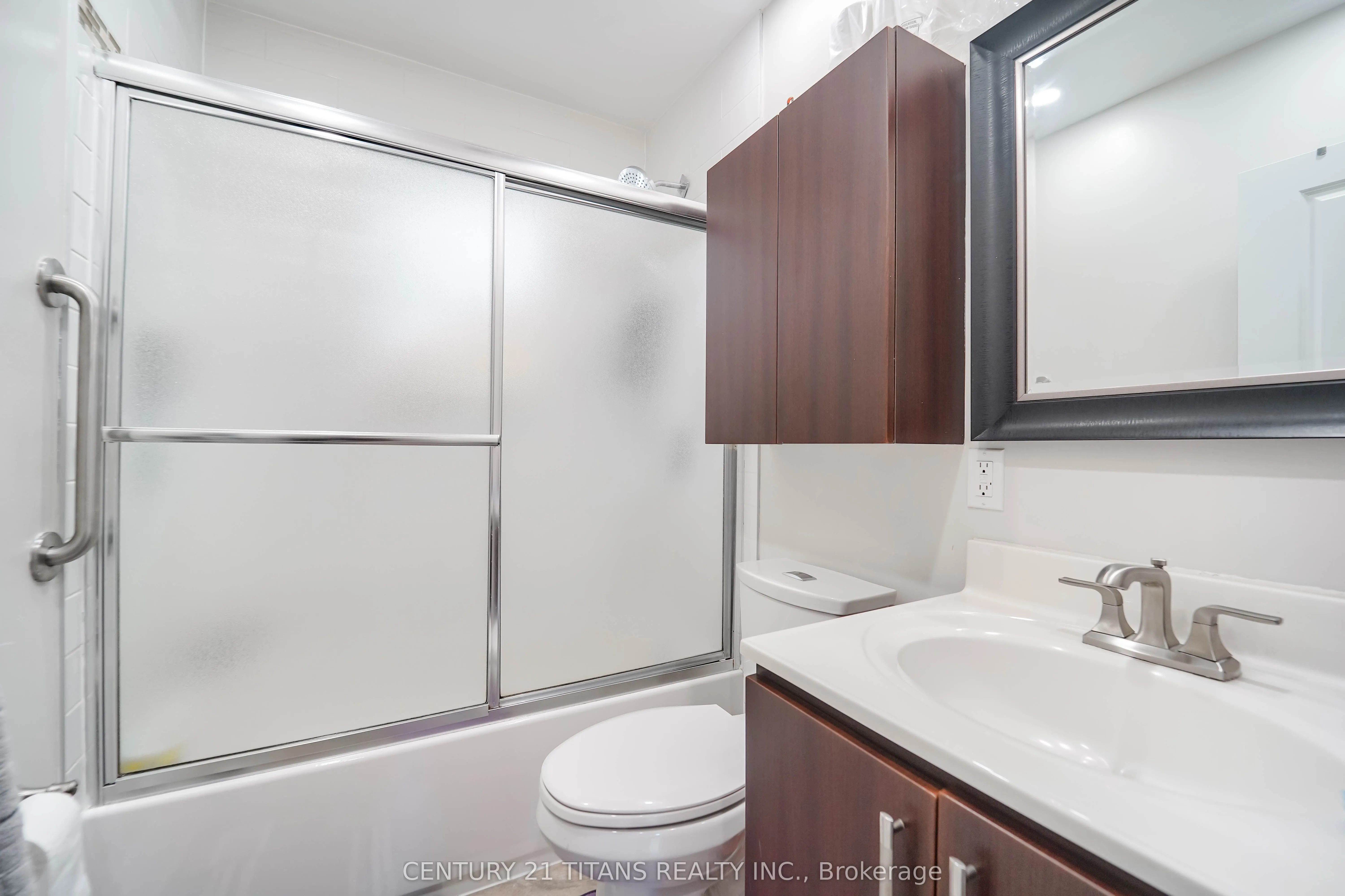 42 Pixley Crescent