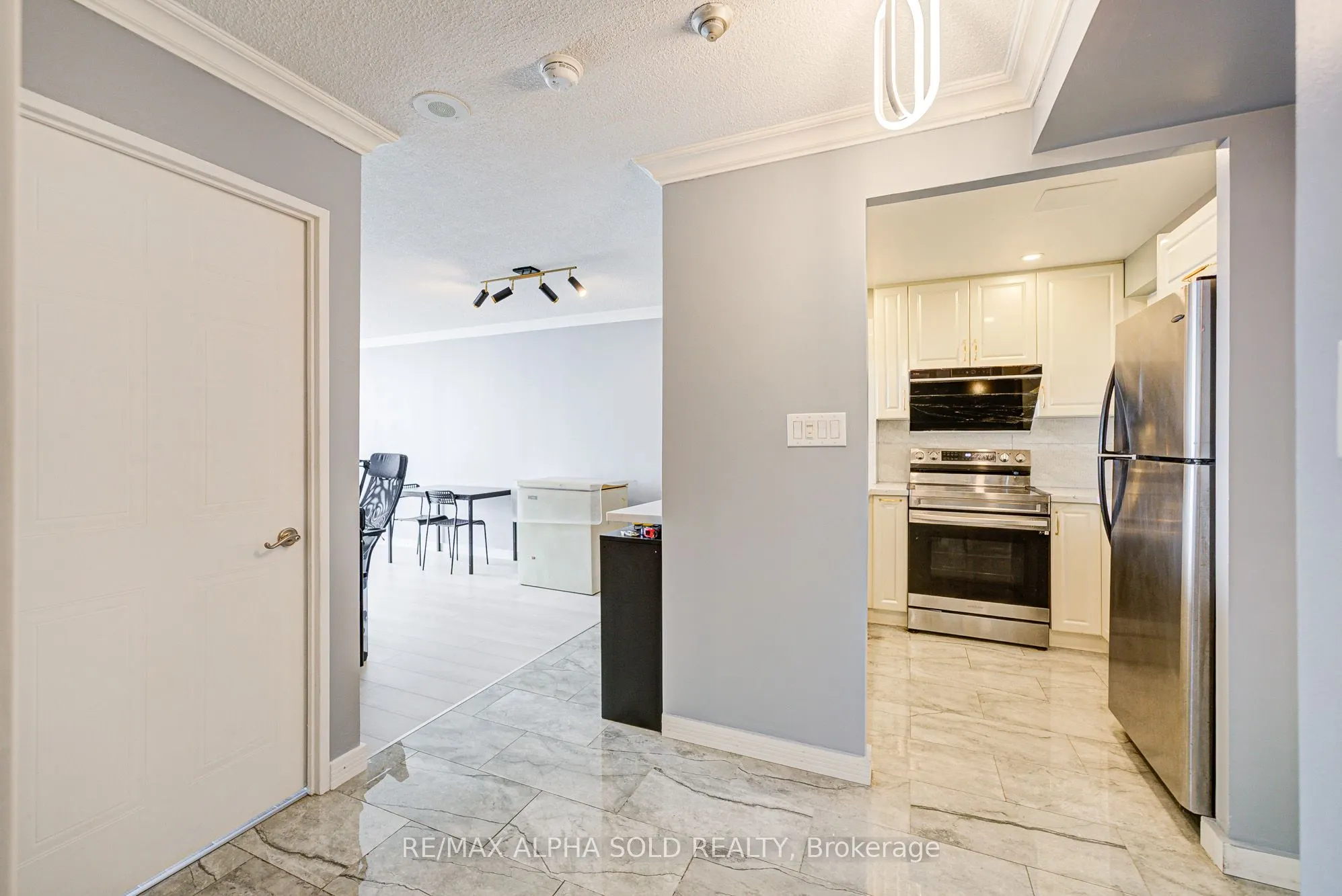 1470 Midland Avenue, #1703