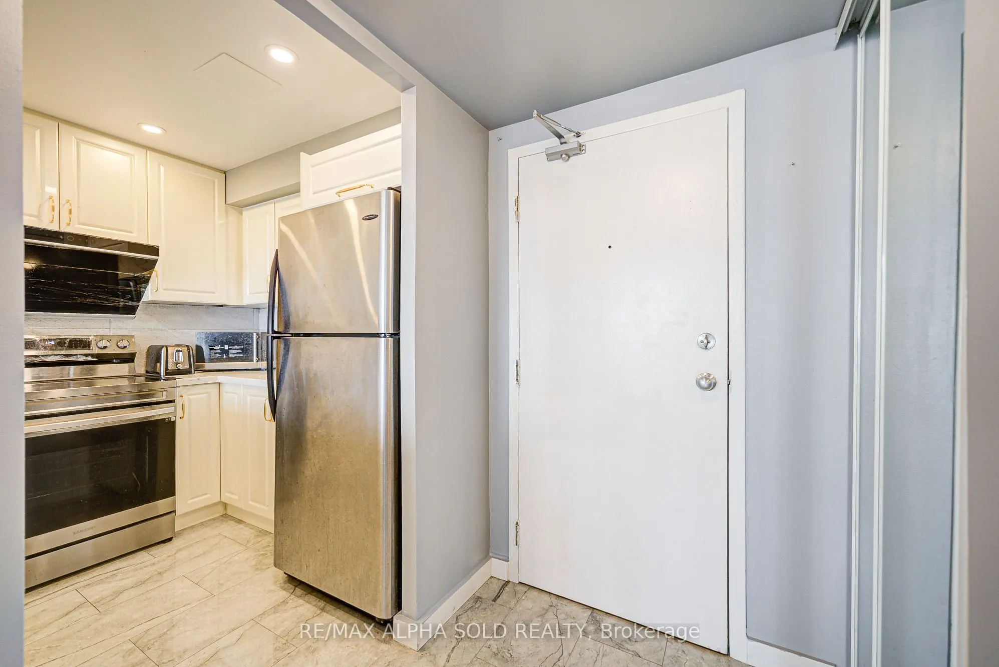 1470 Midland Avenue, #1703