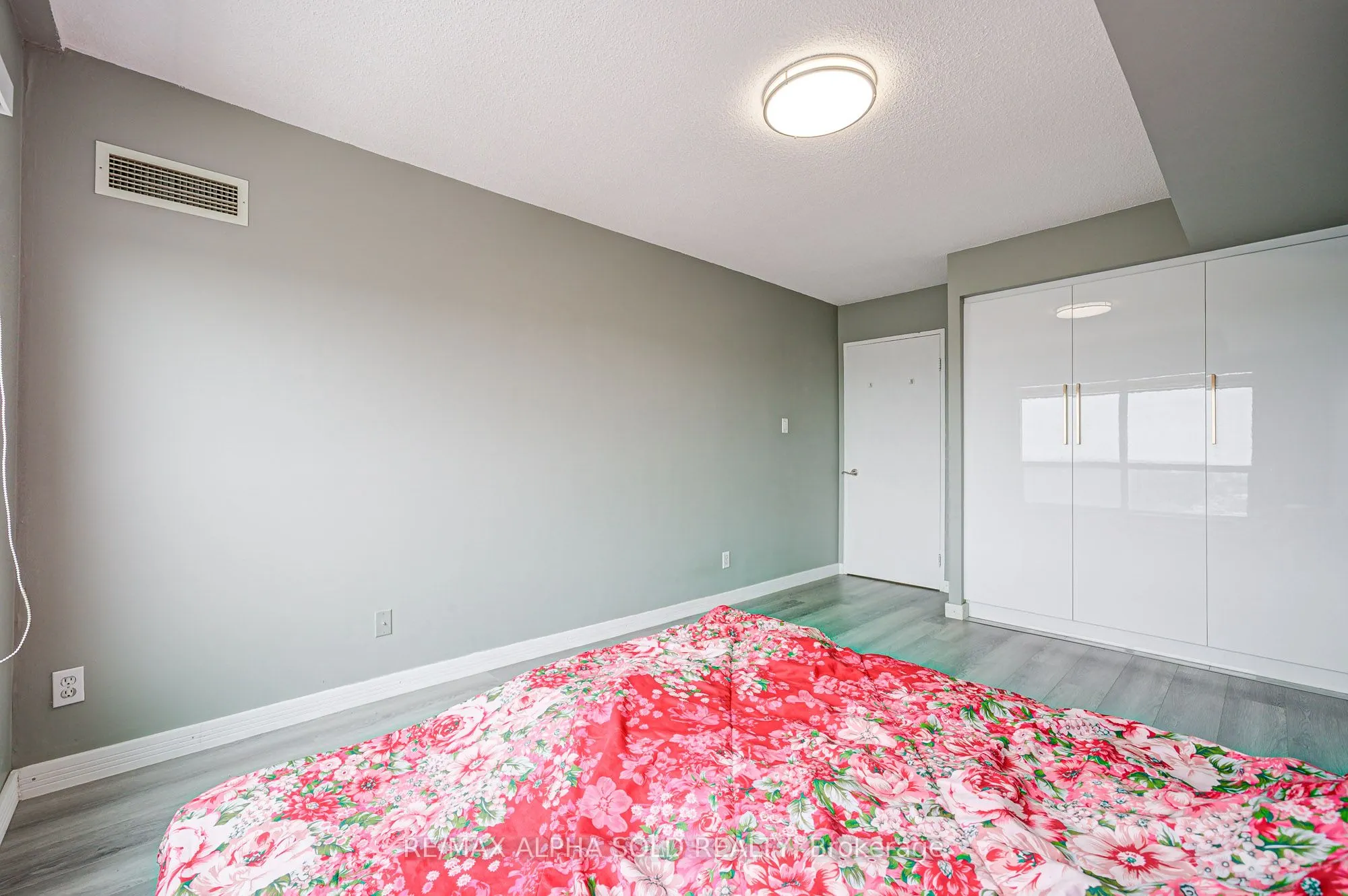 1470 Midland Avenue, #1703