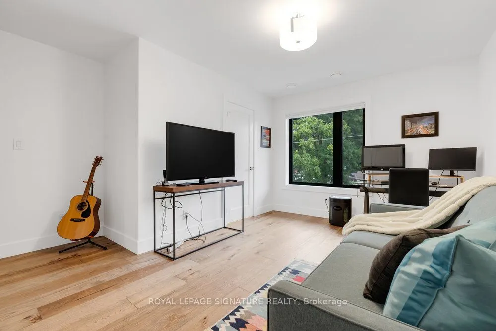 4 Bertha Avenue