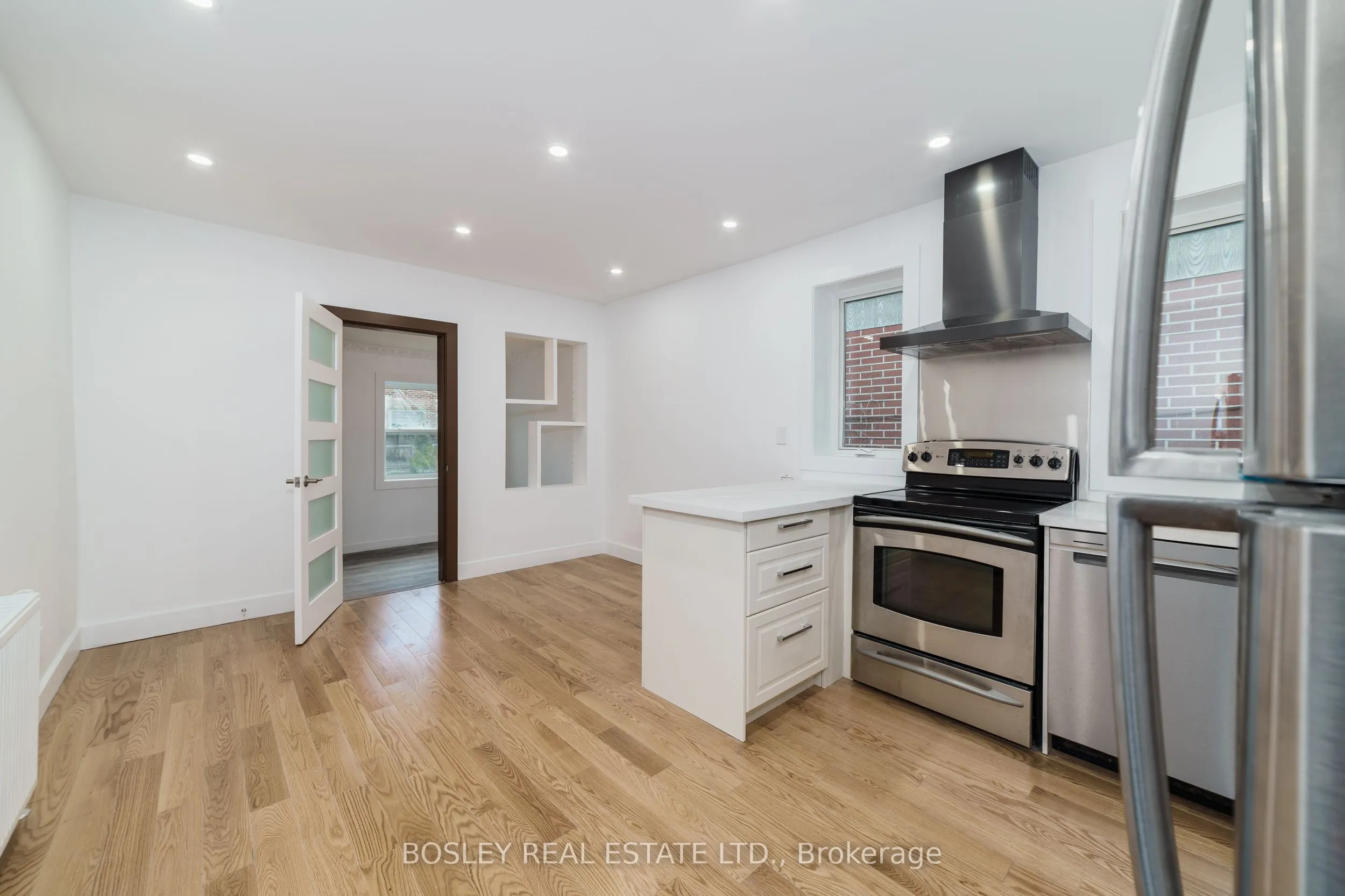 926 Kingston Road, #A