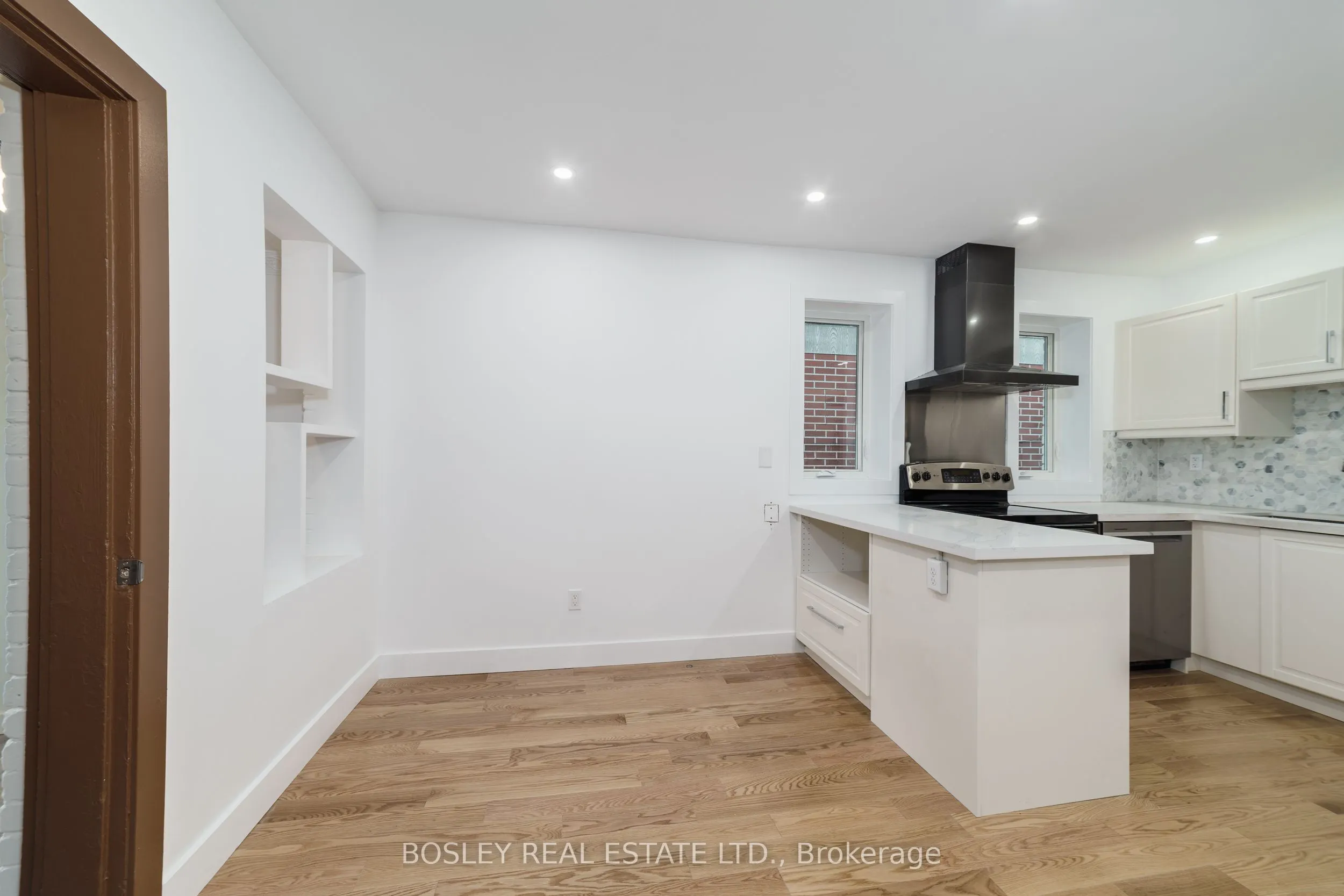 926 Kingston Road, #A