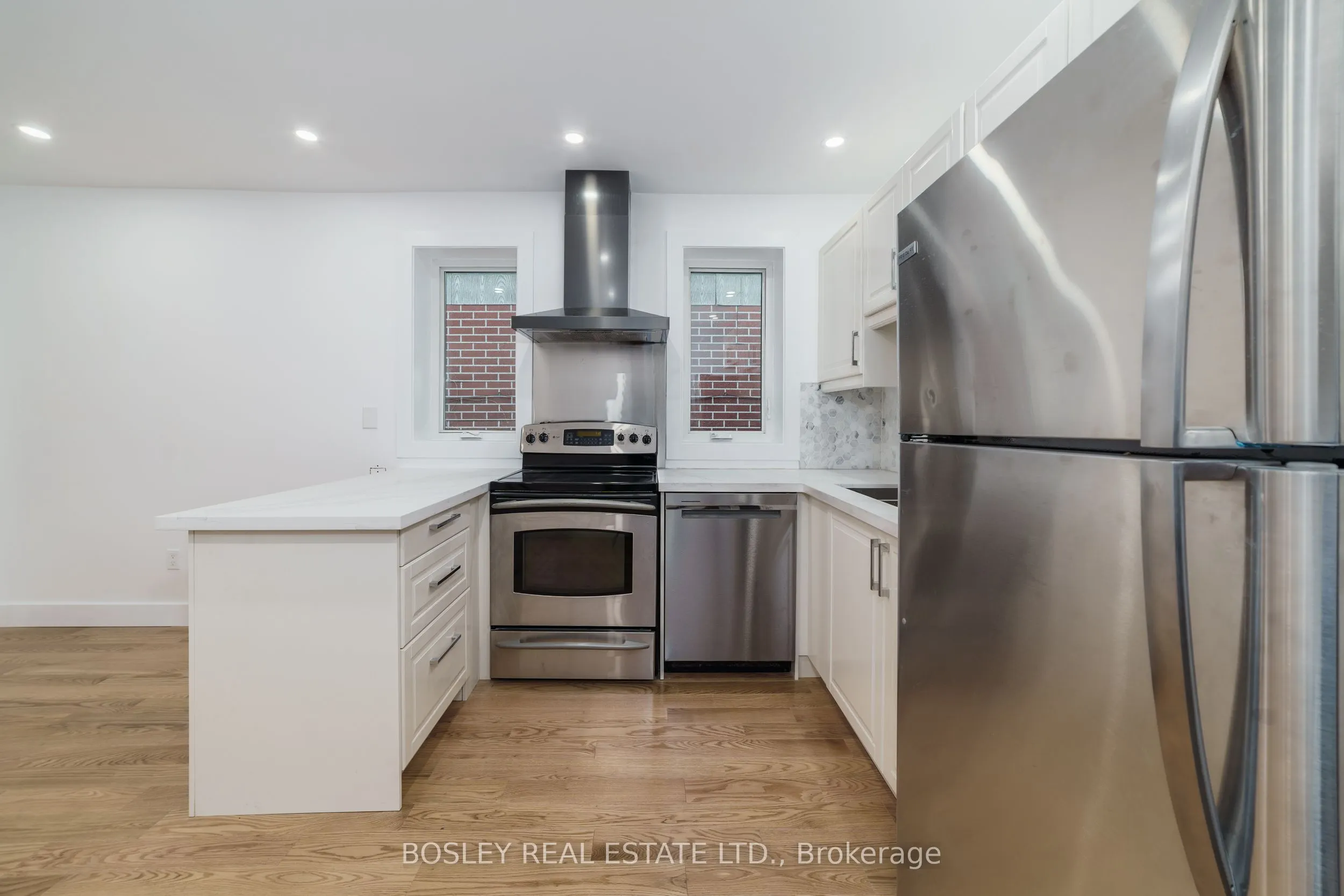 926 Kingston Road, #A