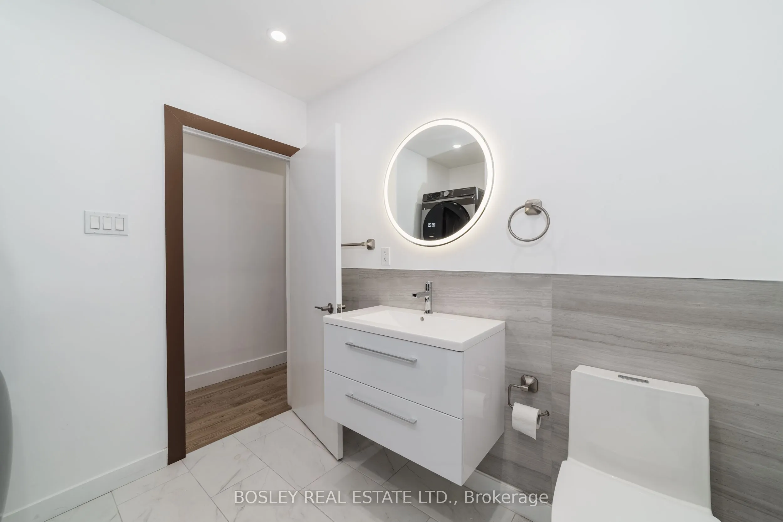 926 Kingston Road, #A