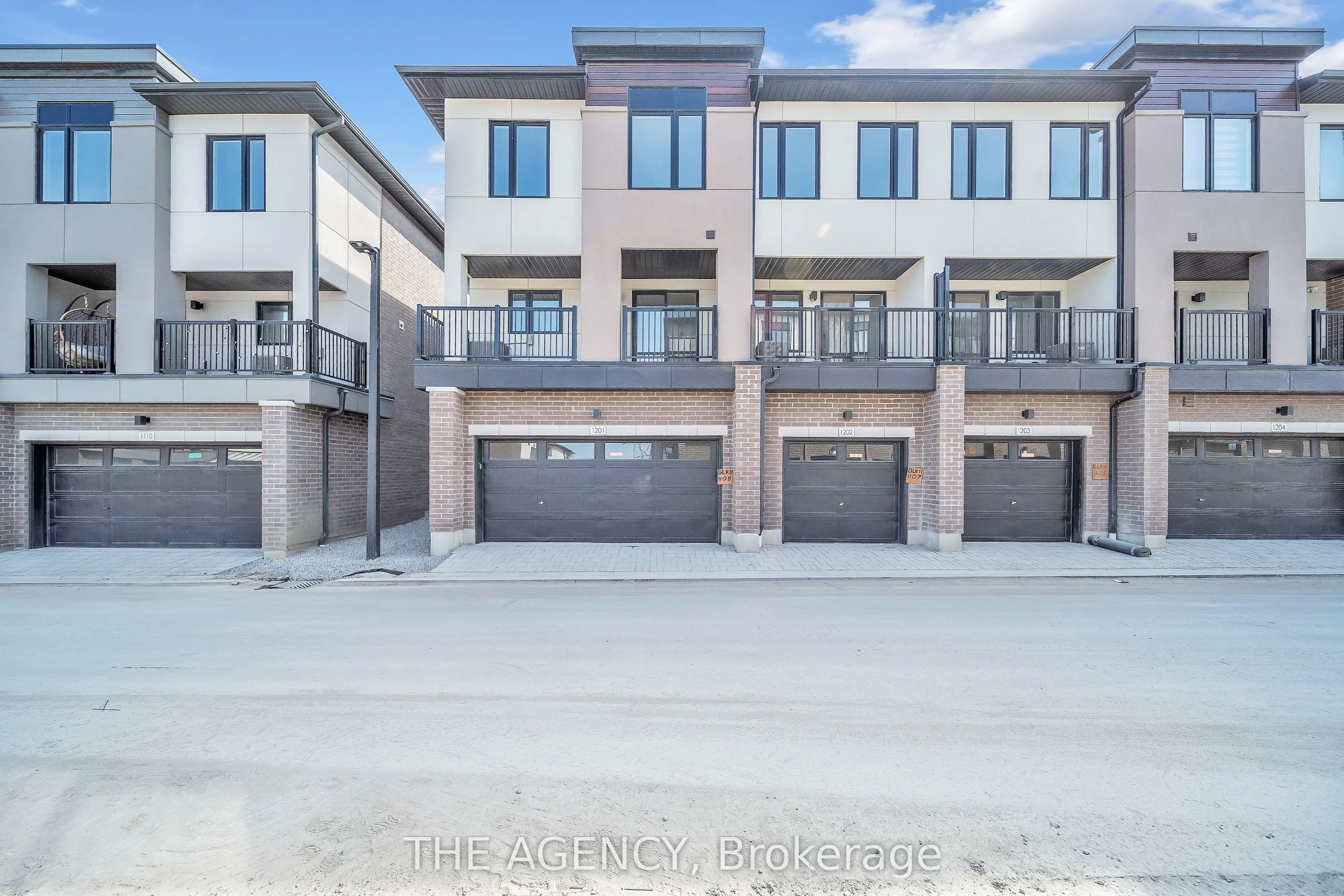 1695 Dersan Street, #1201