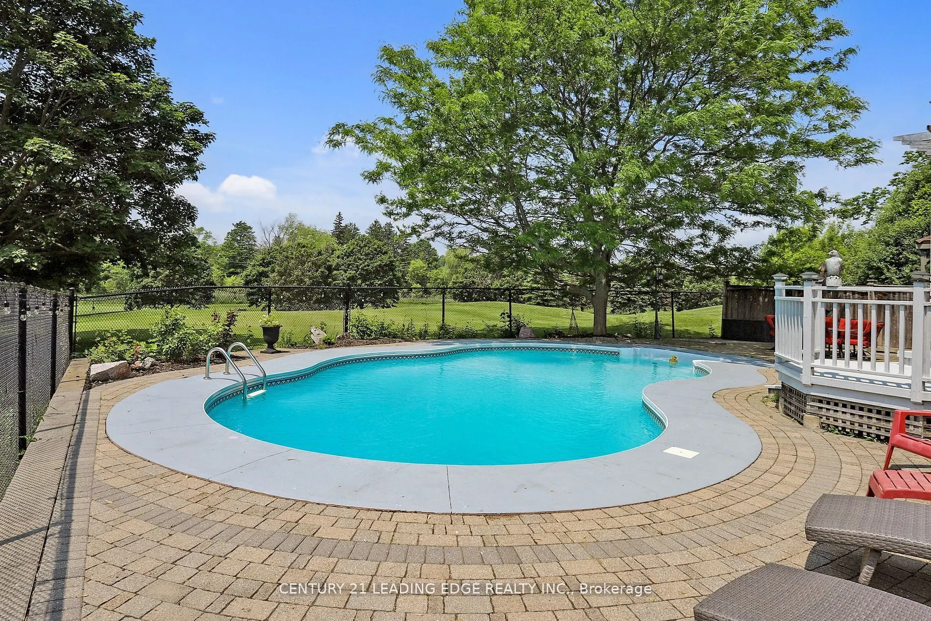 10 Roberson Drive