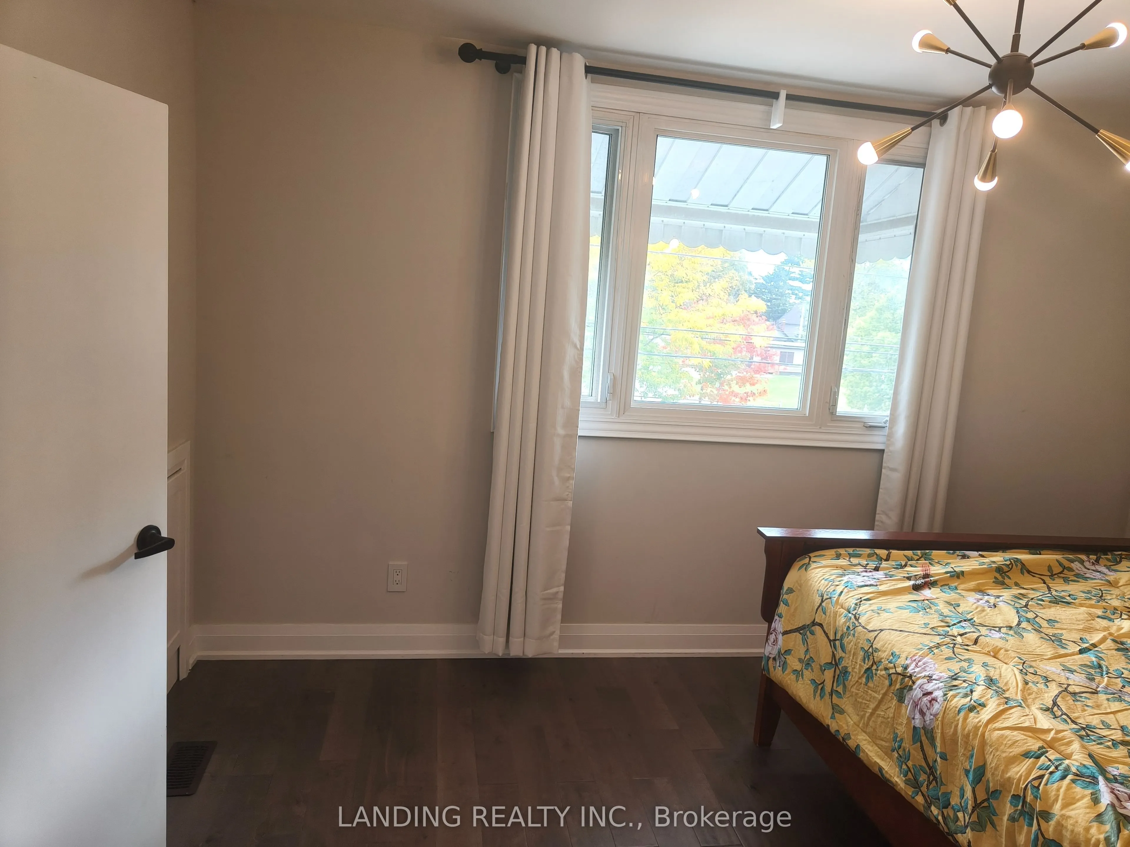 118 Courcelette Road