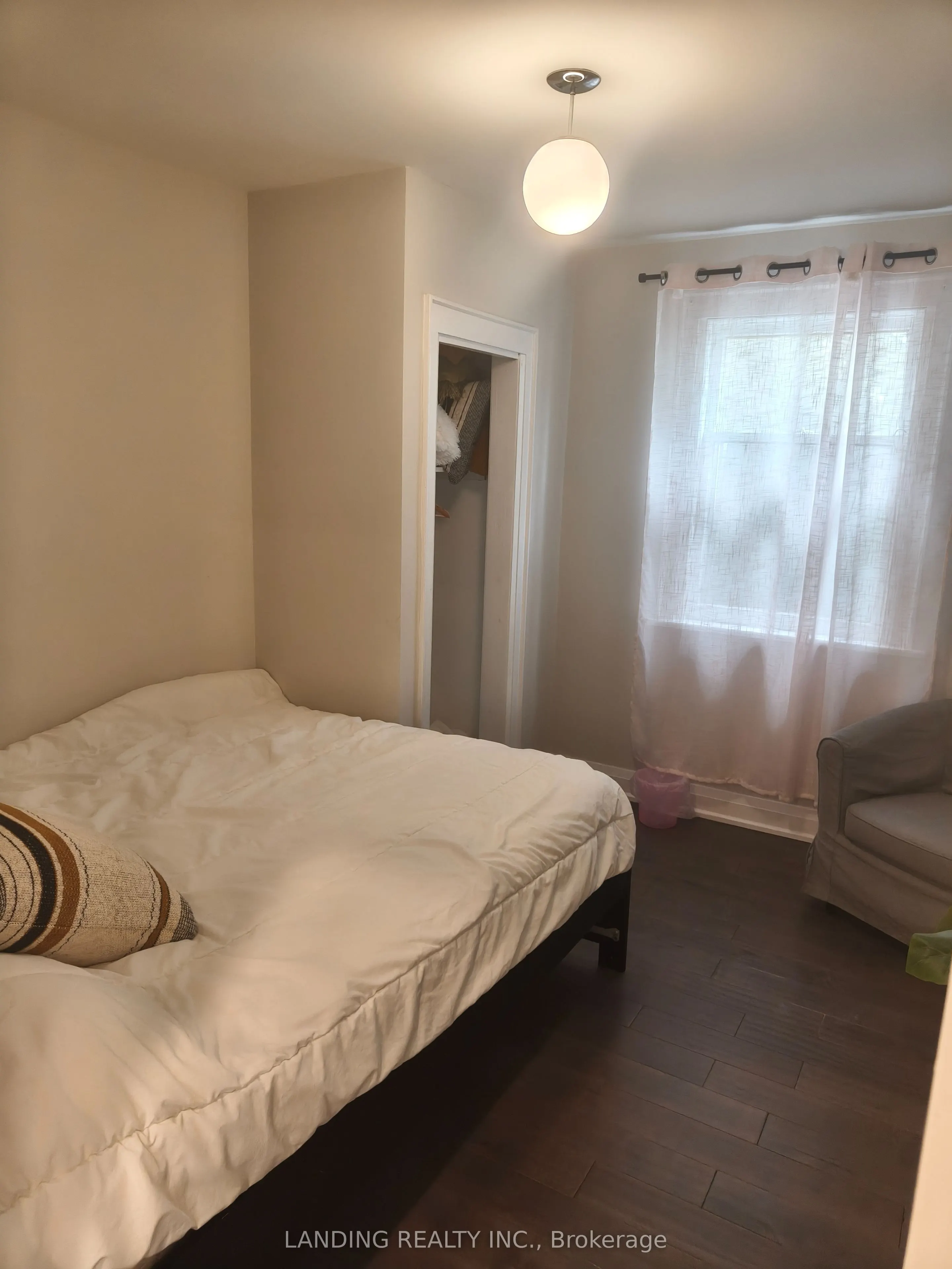 118 Courcelette Road