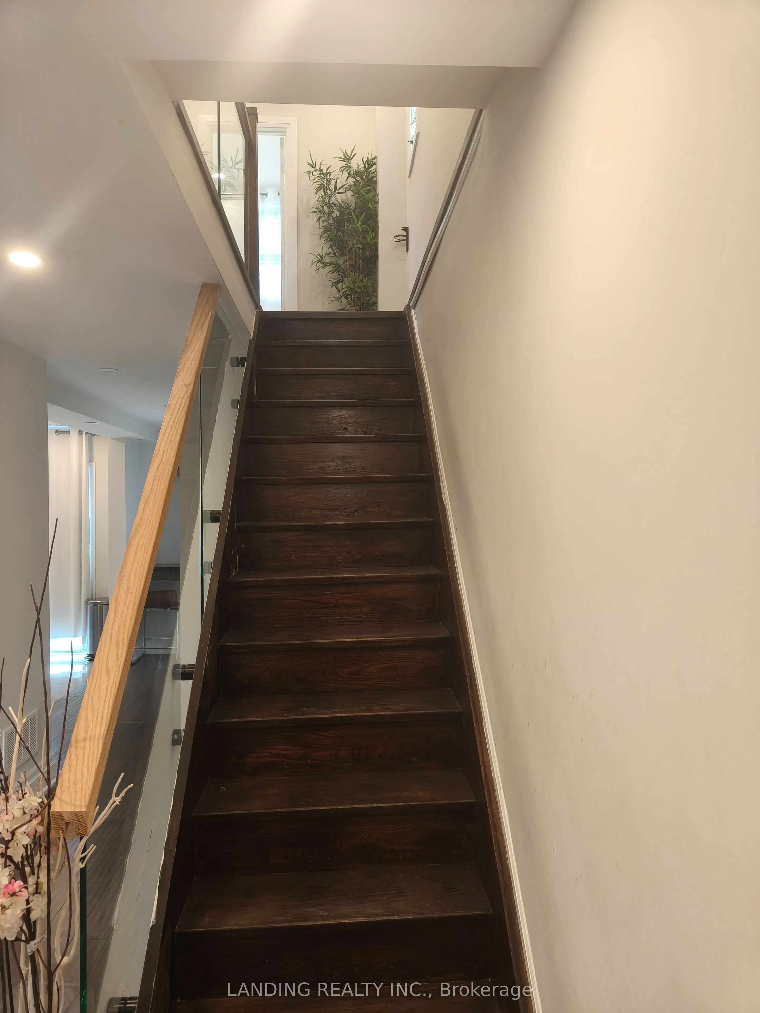 118 Courcelette Road