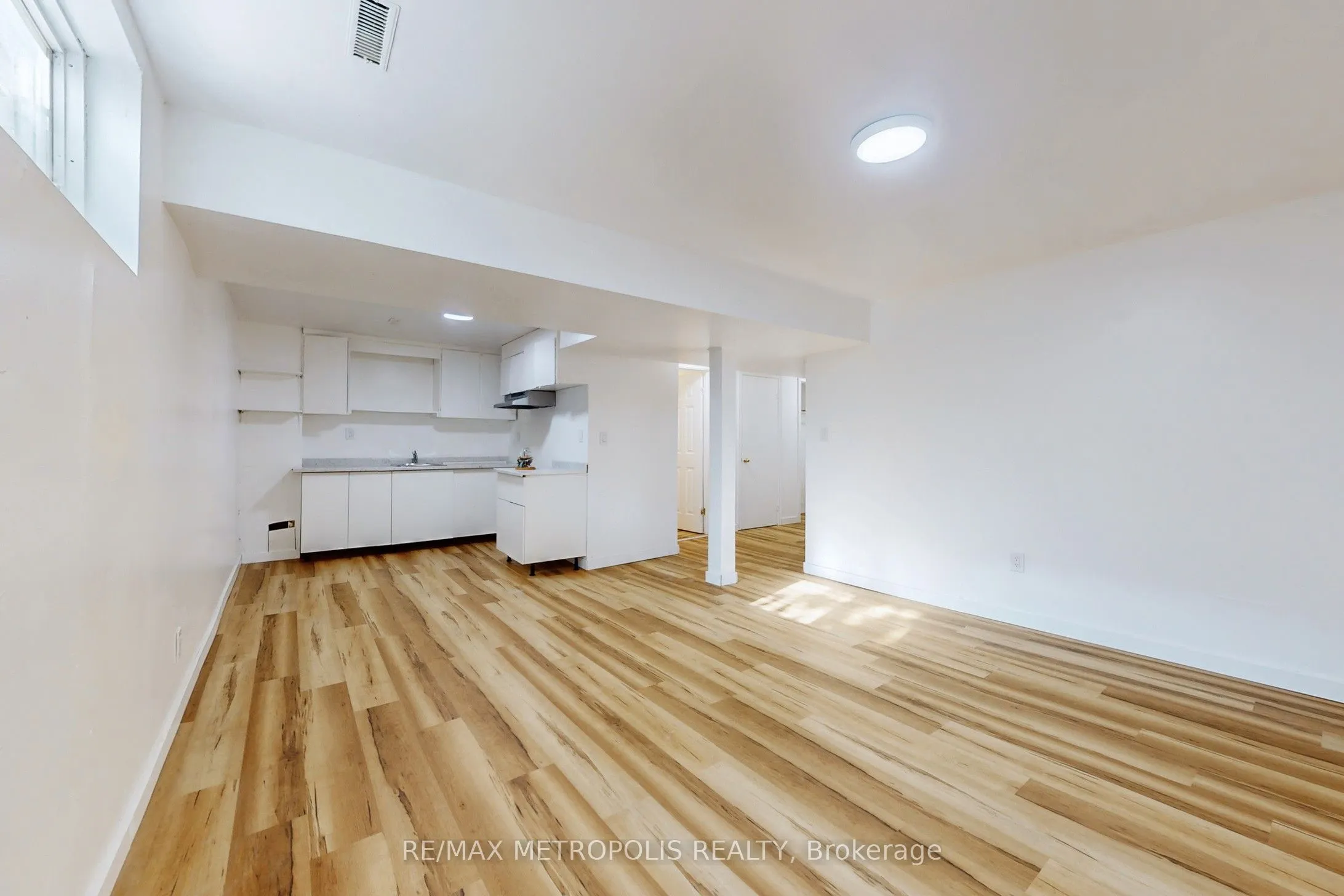 6 Rockwood Drive