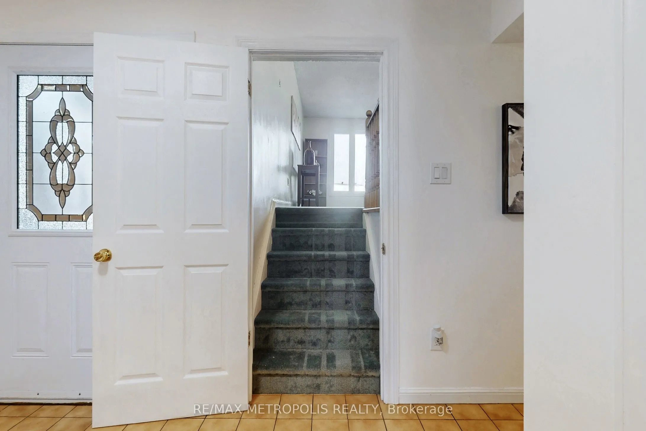 6 Rockwood Drive