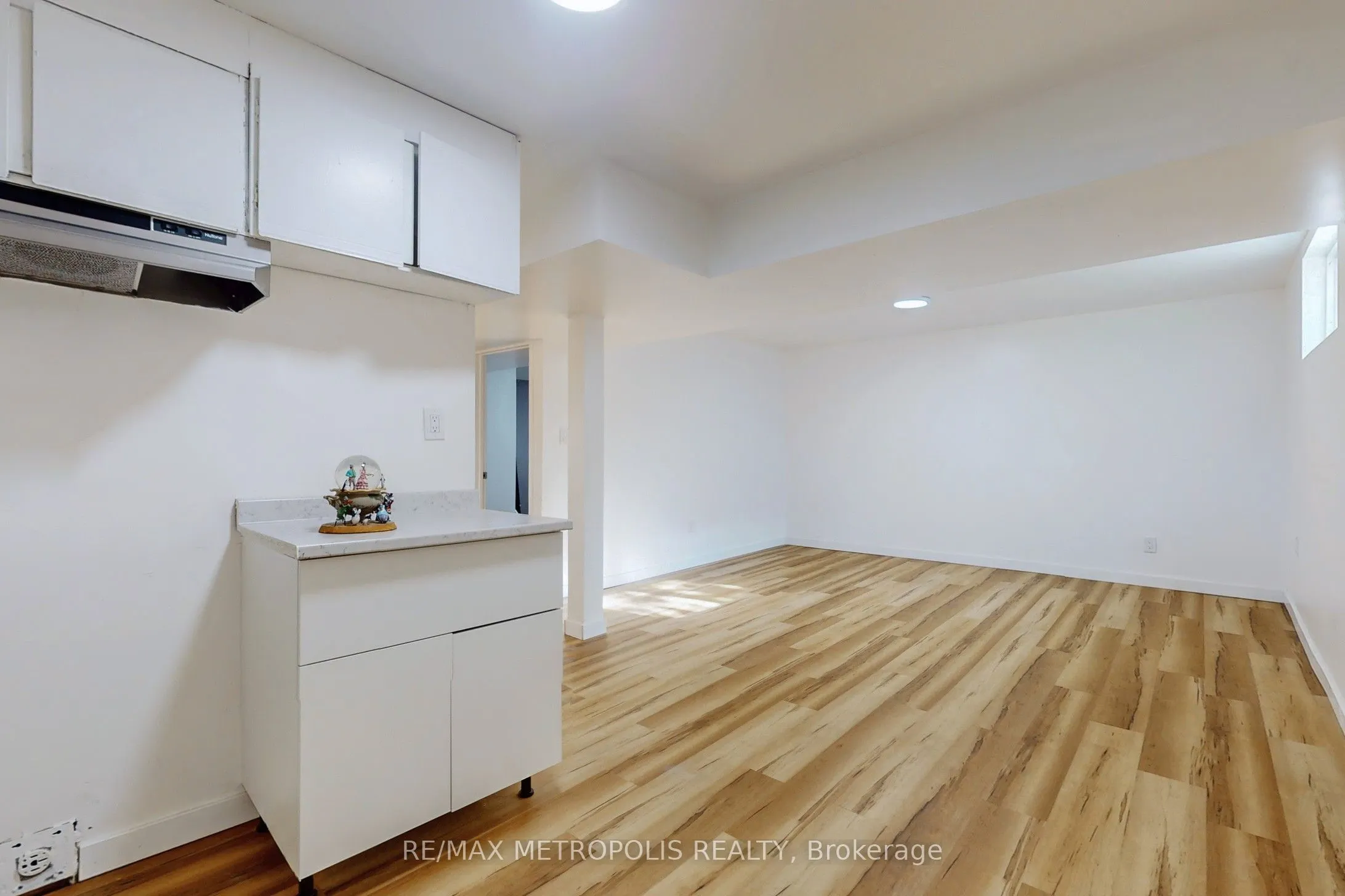6 Rockwood Drive