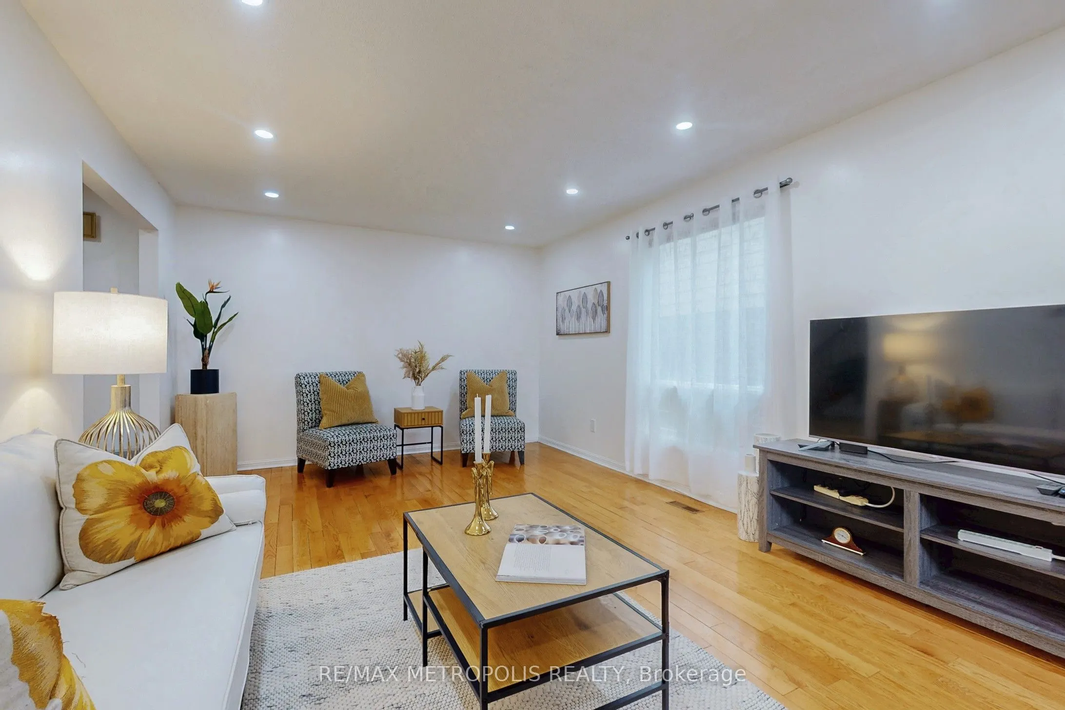 6 Rockwood Drive