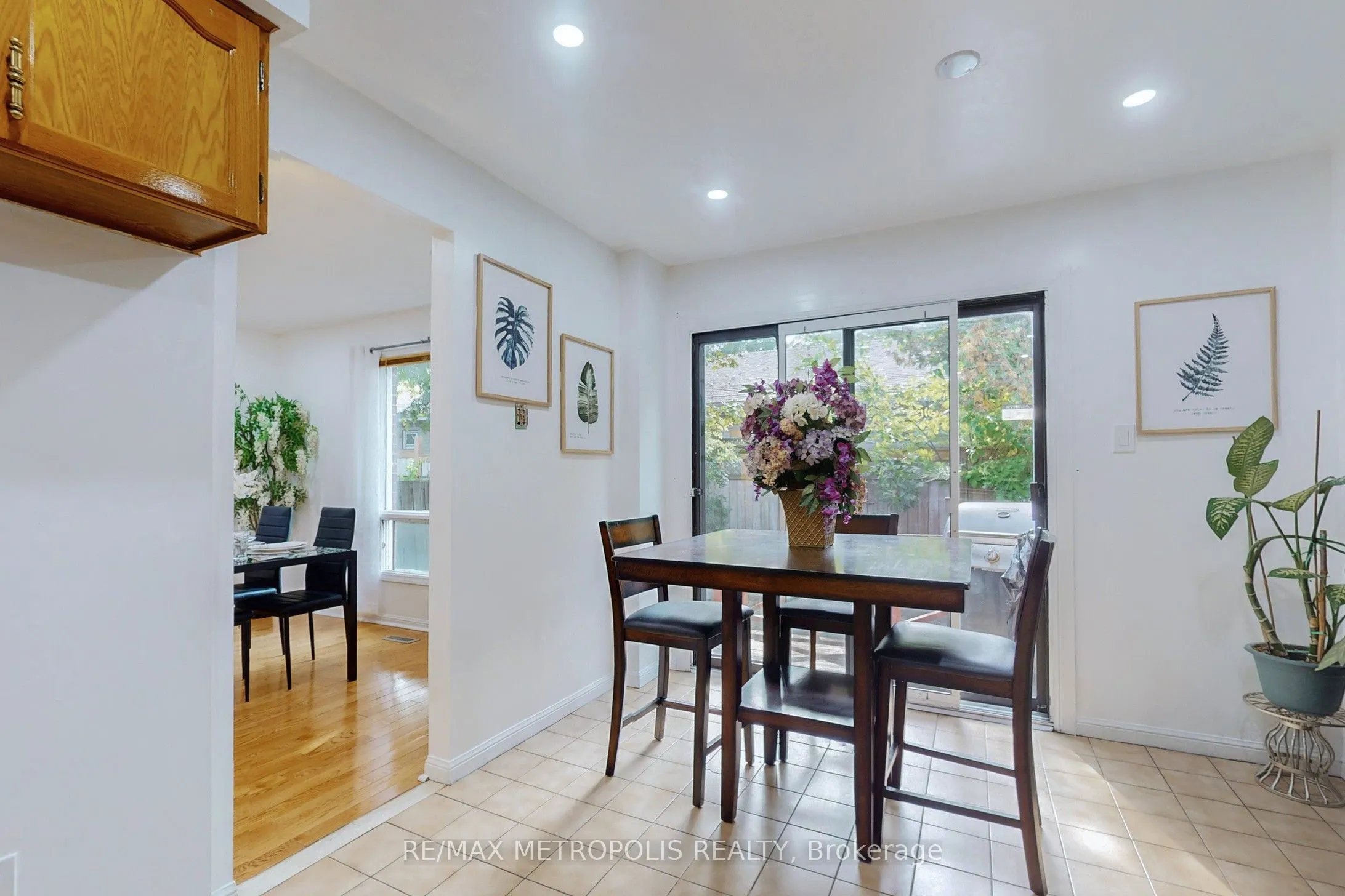 6 Rockwood Drive