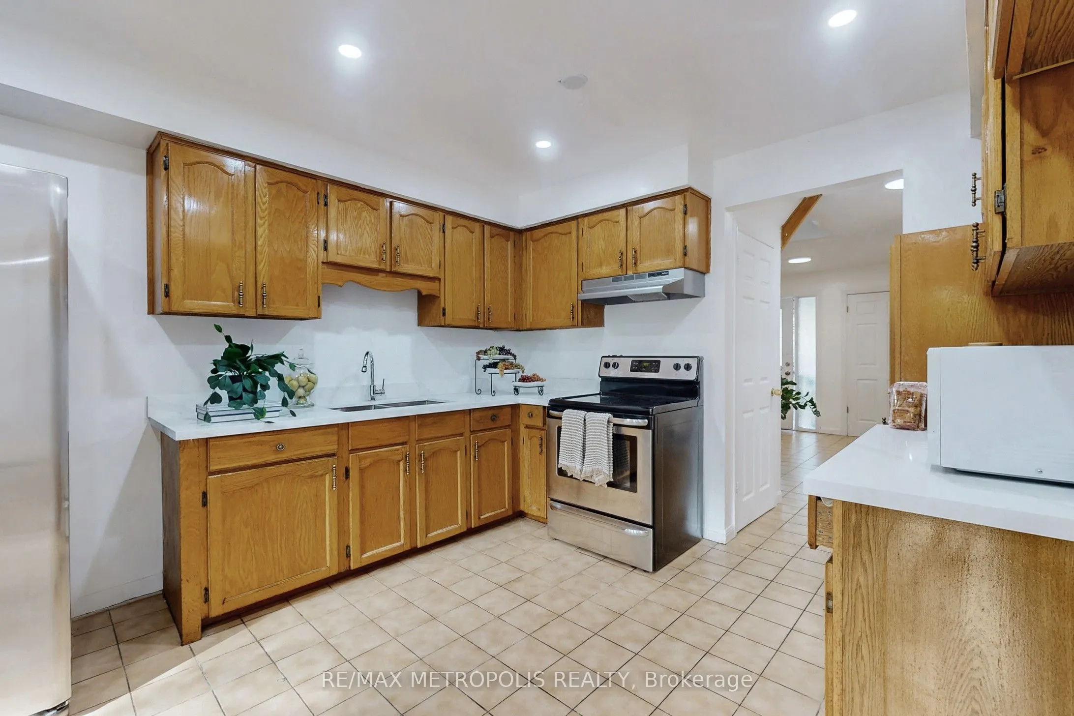 6 Rockwood Drive