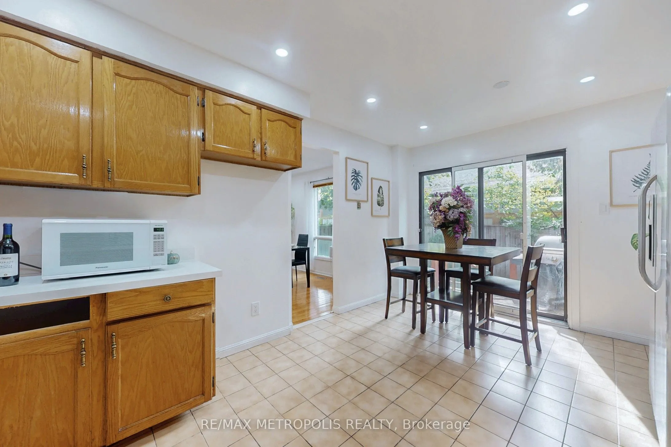 6 Rockwood Drive