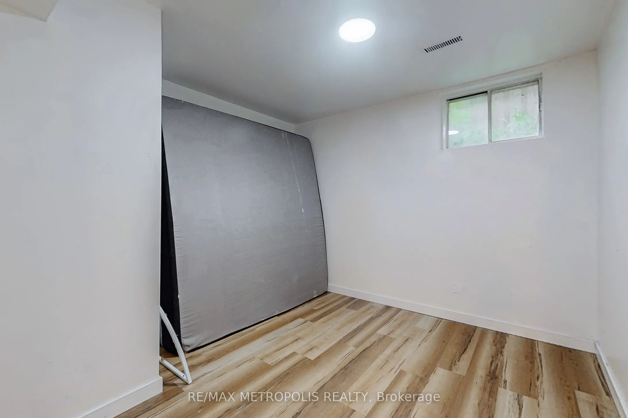 6 Rockwood Drive