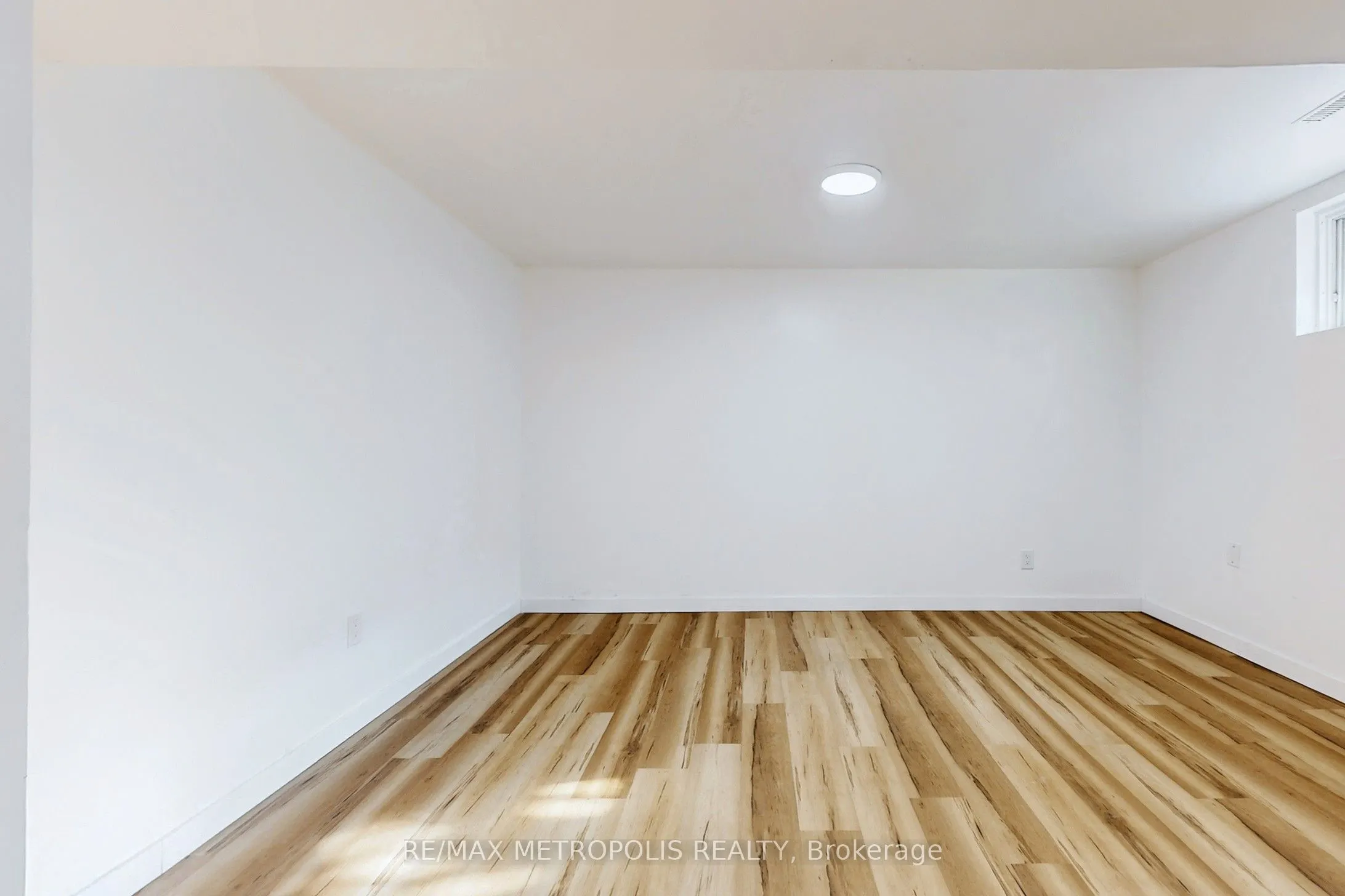 6 Rockwood Drive