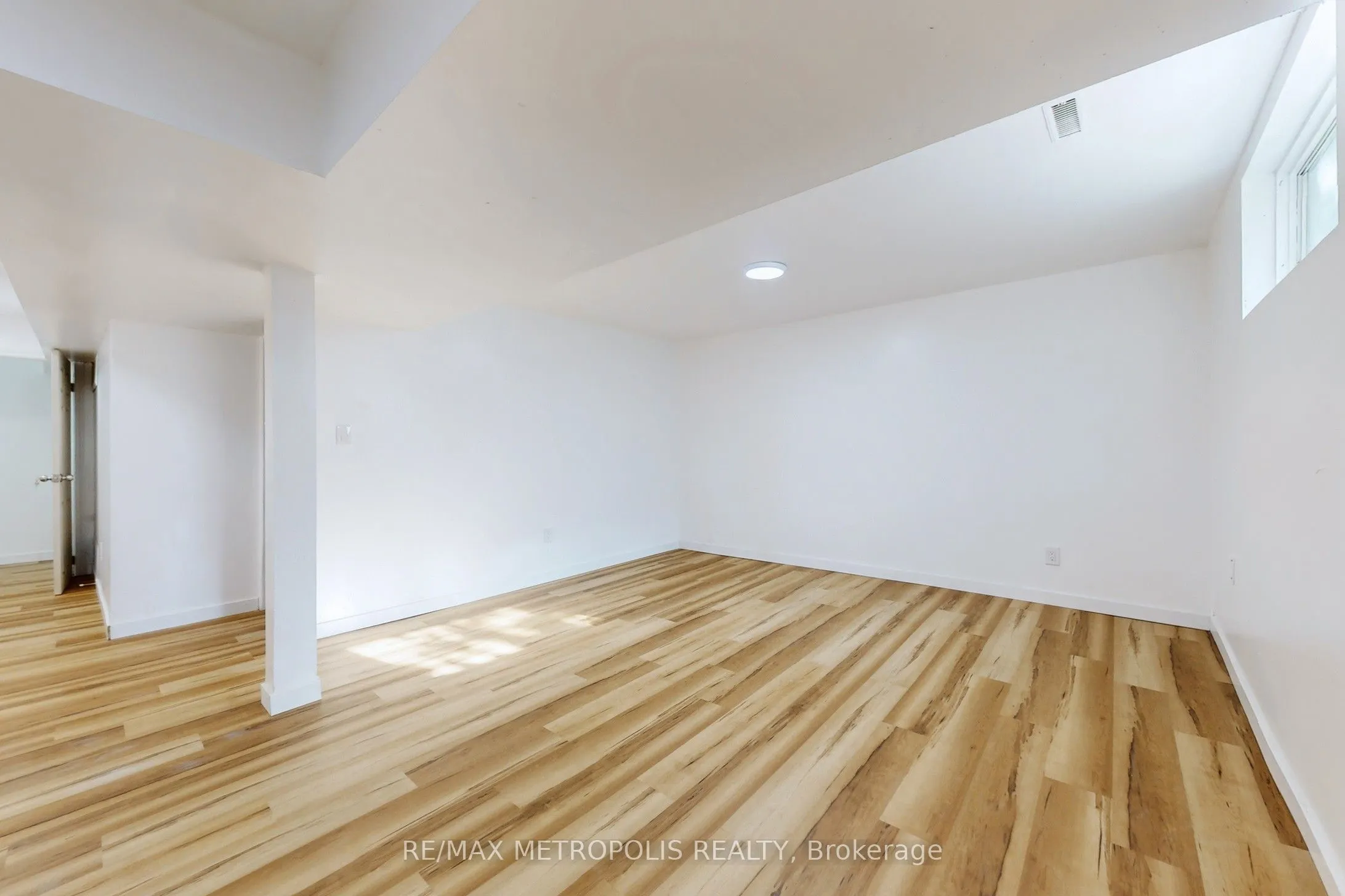 6 Rockwood Drive
