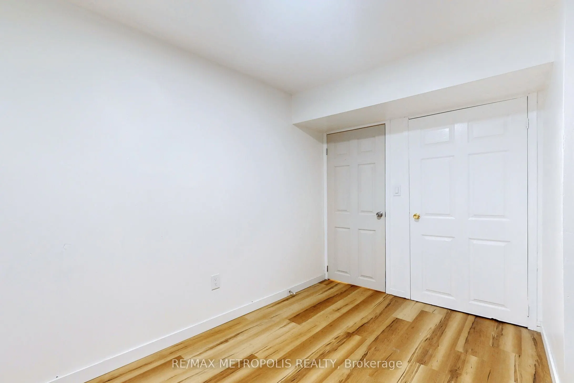 6 Rockwood Drive