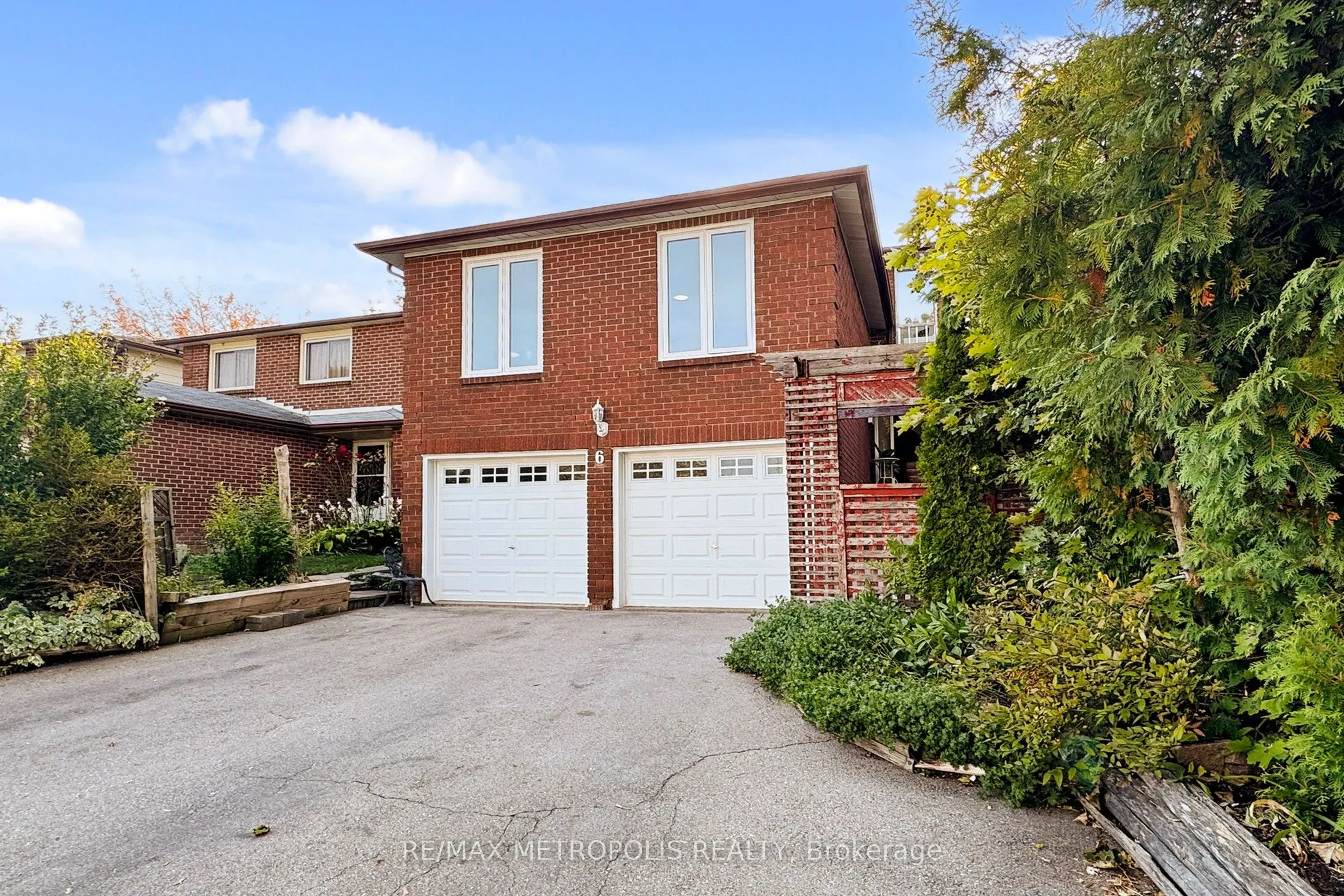 6 Rockwood Drive