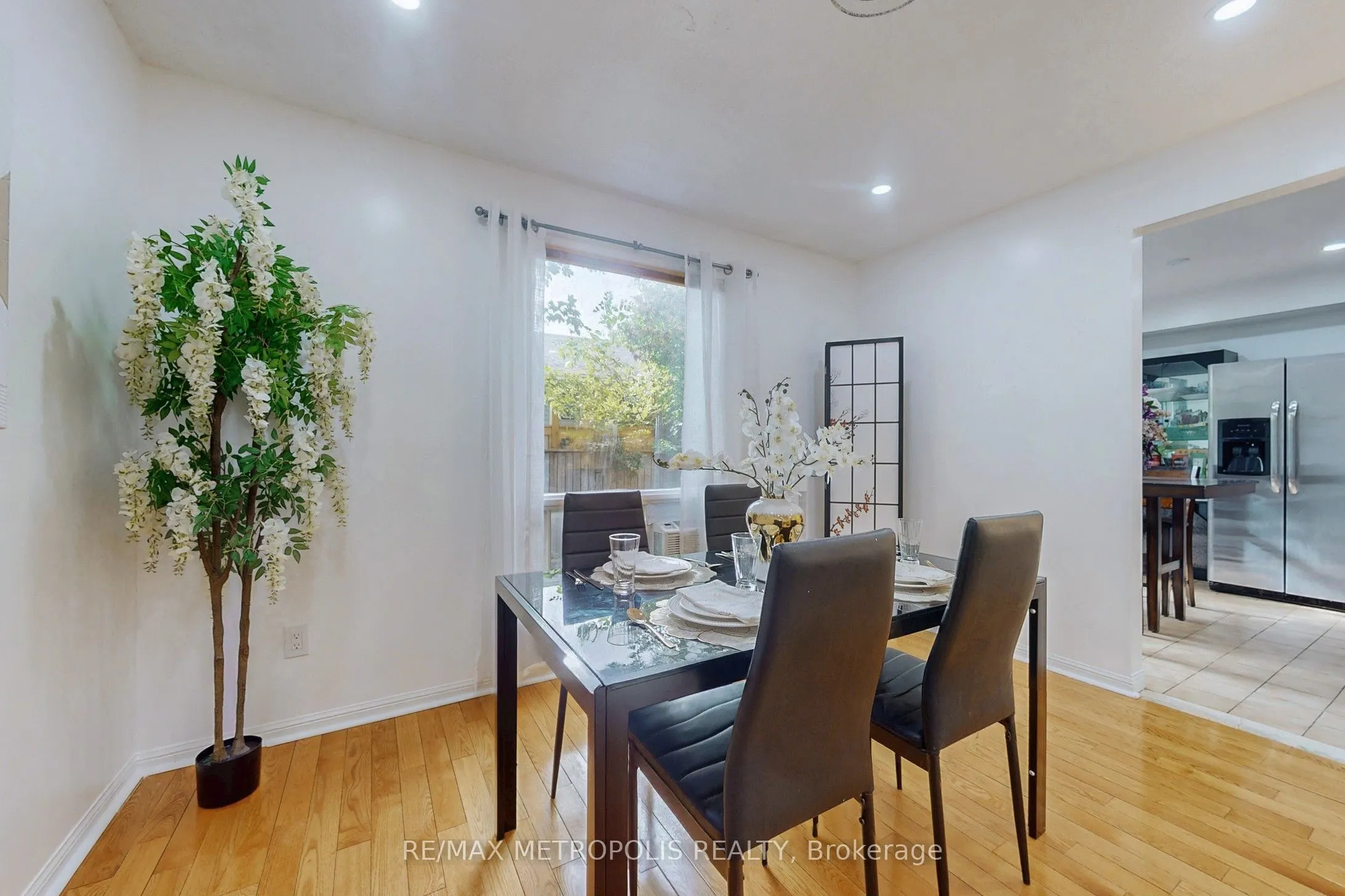 6 Rockwood Drive