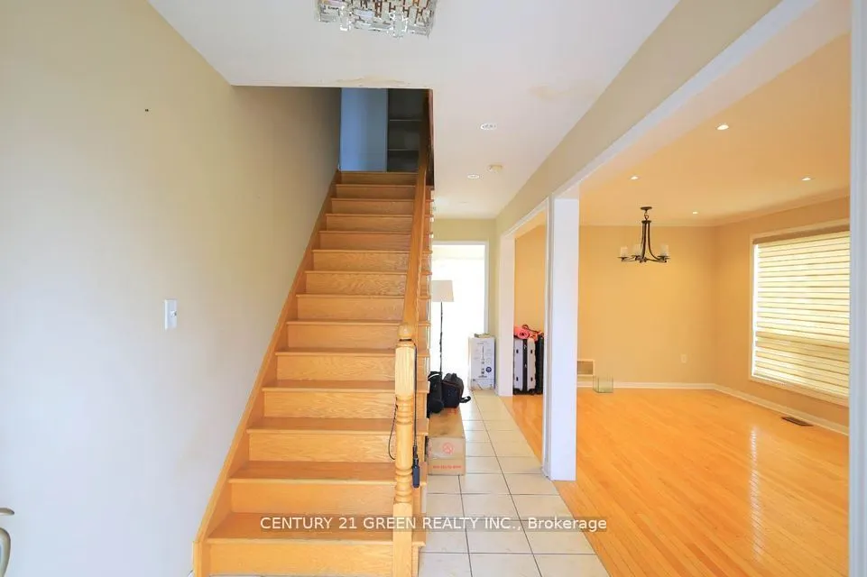 98 Muskox Drive, #(Main)