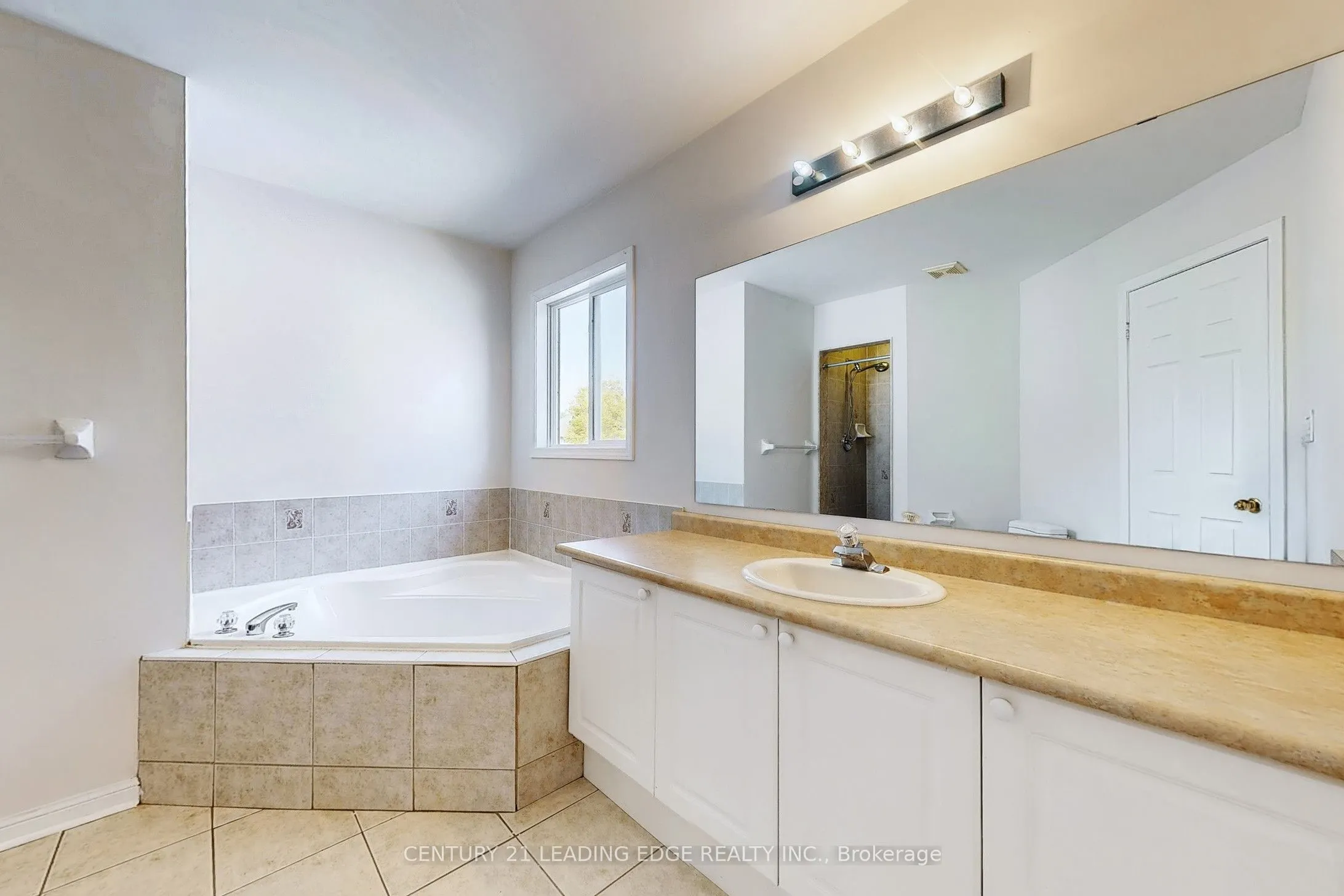 17 Pitfield Avenue