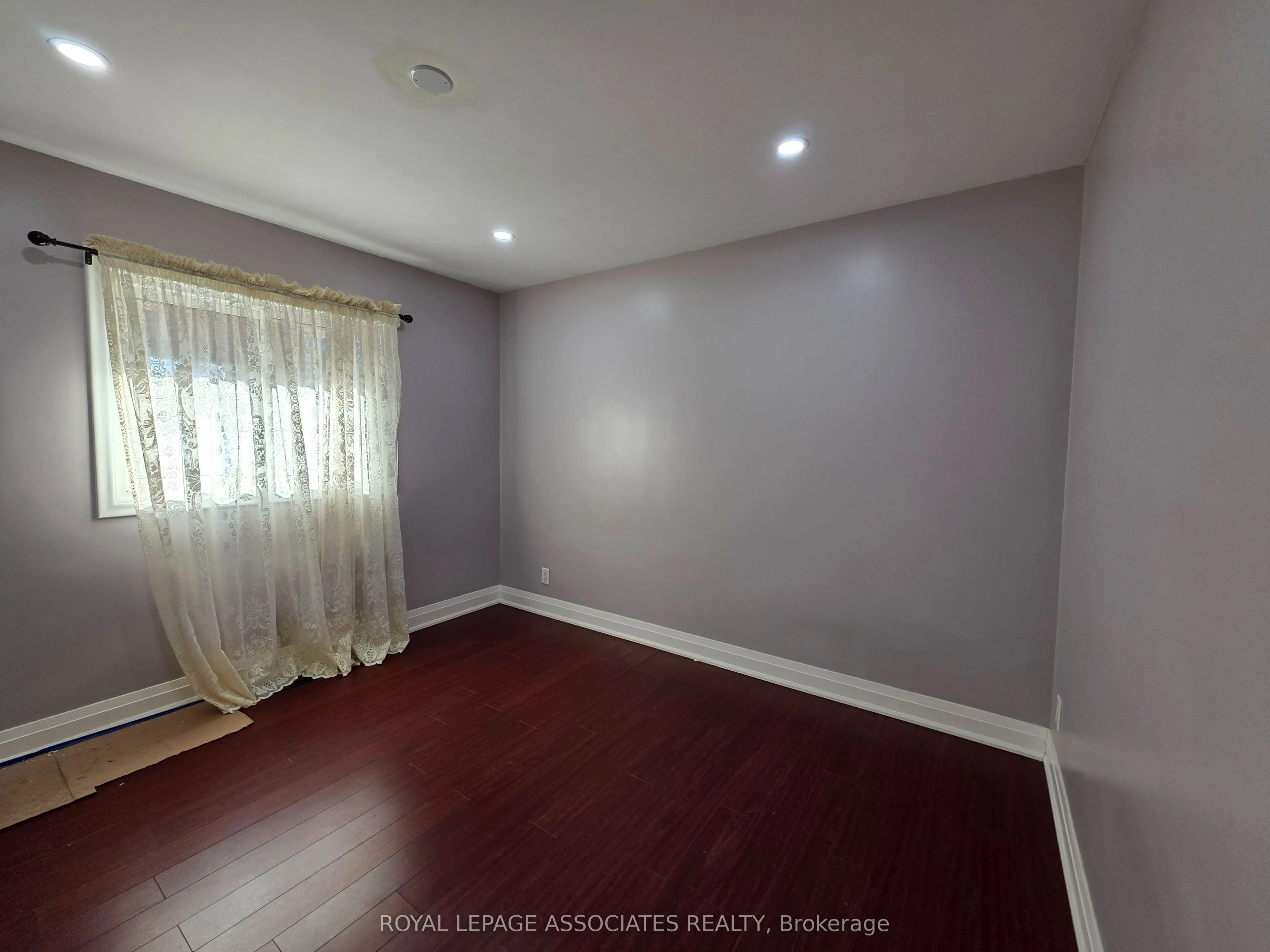 33 Kilbride Road