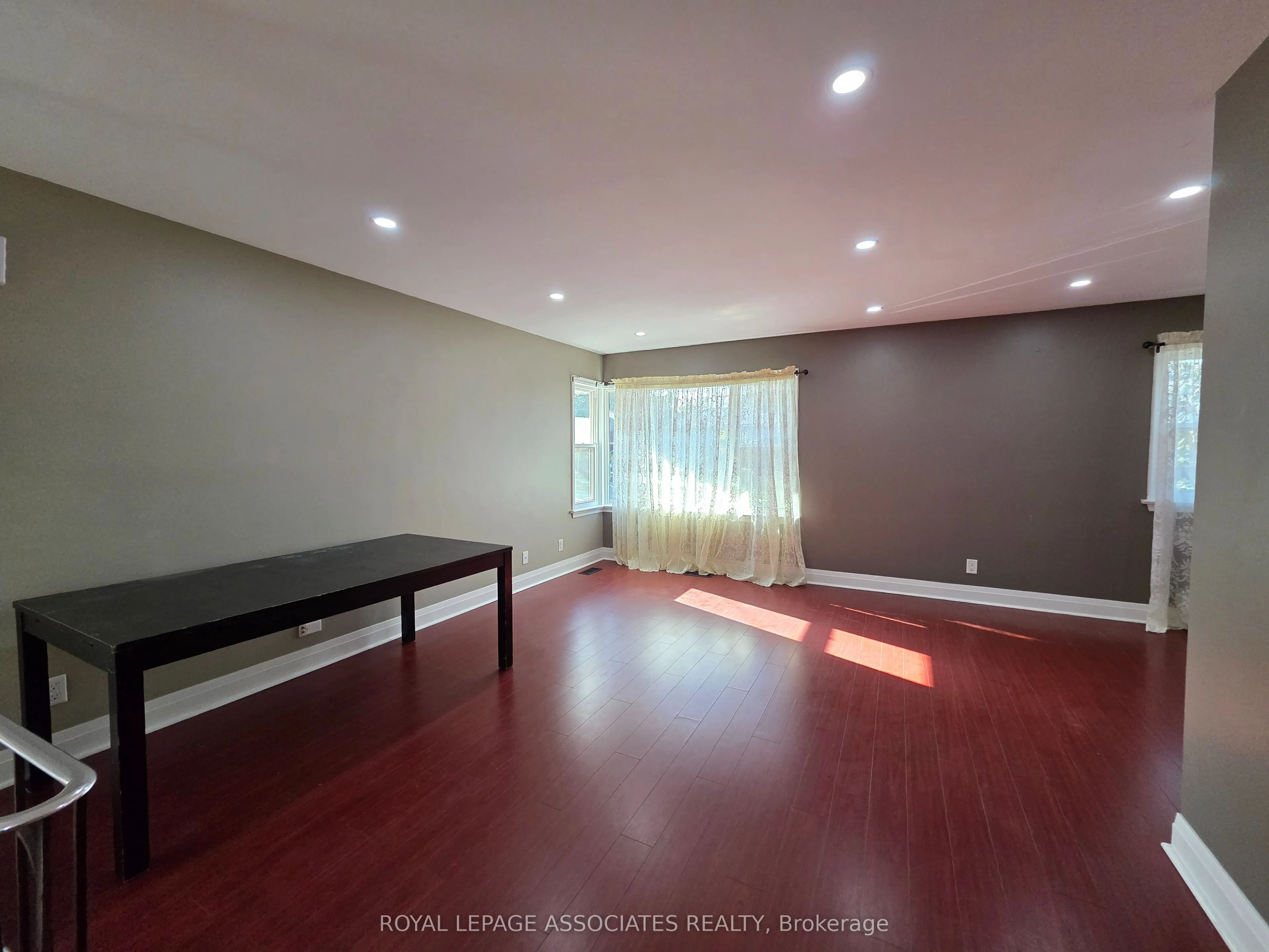 33 Kilbride Road