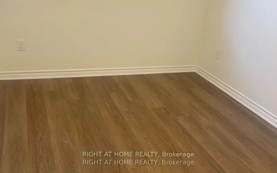 2789 Eglinton Avenue E, #422