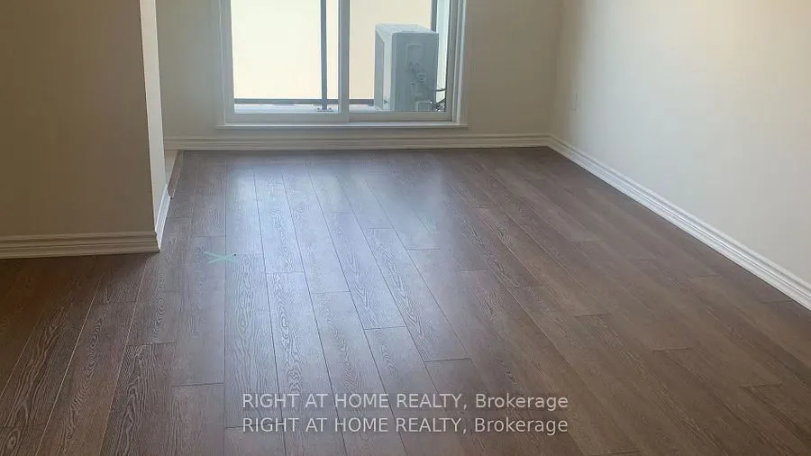 2789 Eglinton Avenue E, #422