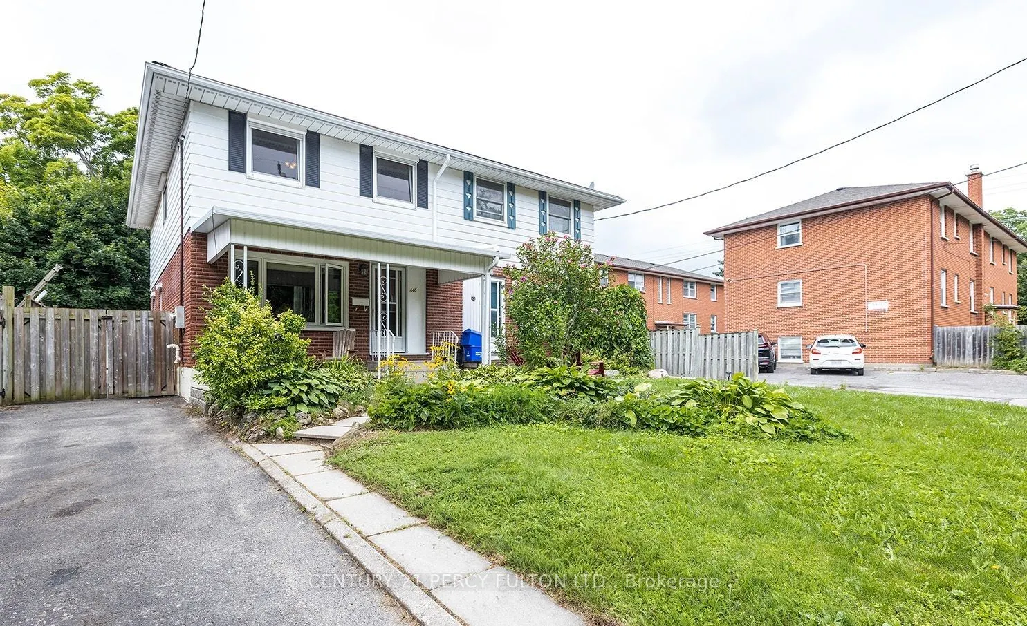 648 Minto Street W