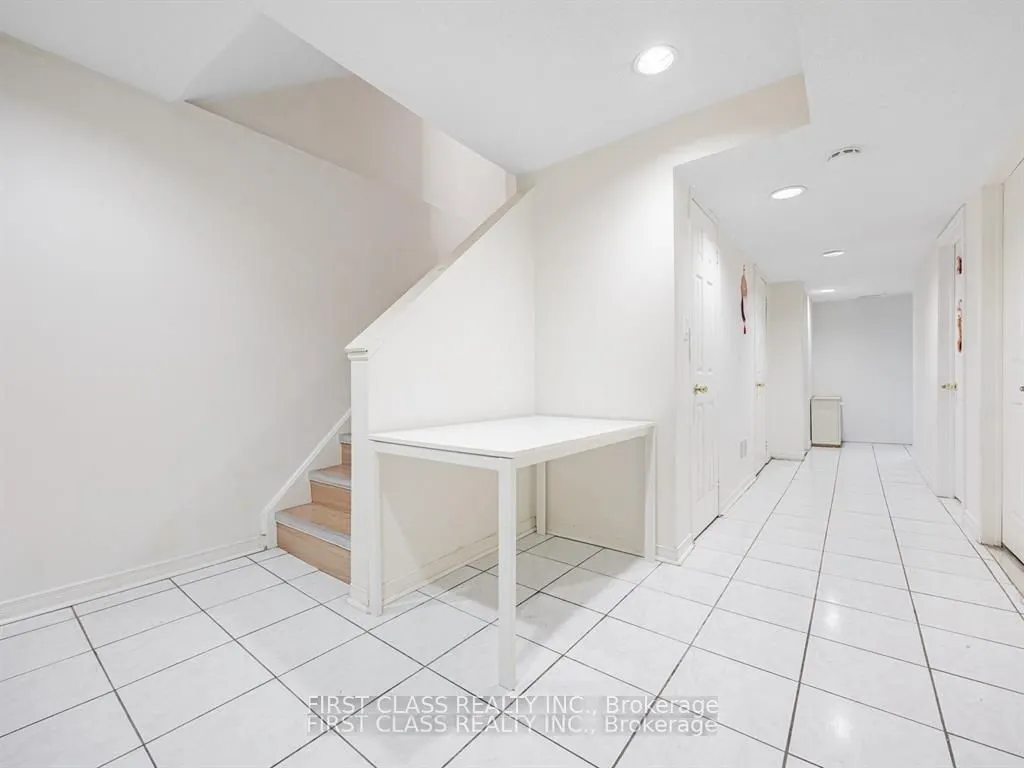 4 Heaslip Terrace, #Basement