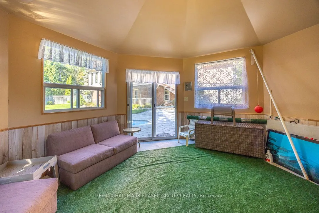 37 Leah Crescent