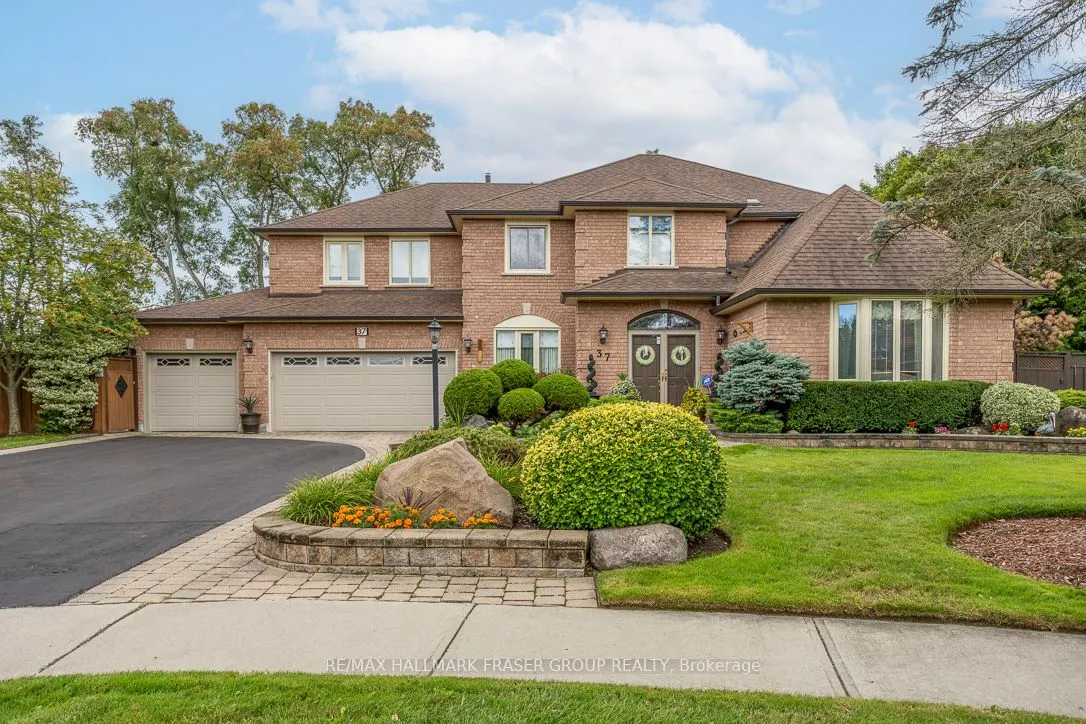 37 Leah Crescent