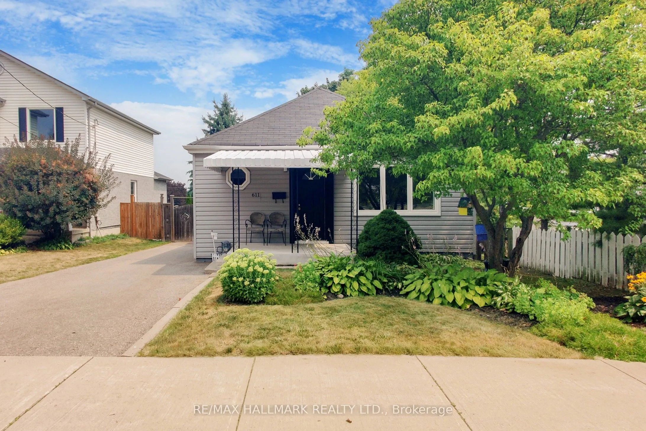 611 Athol Street