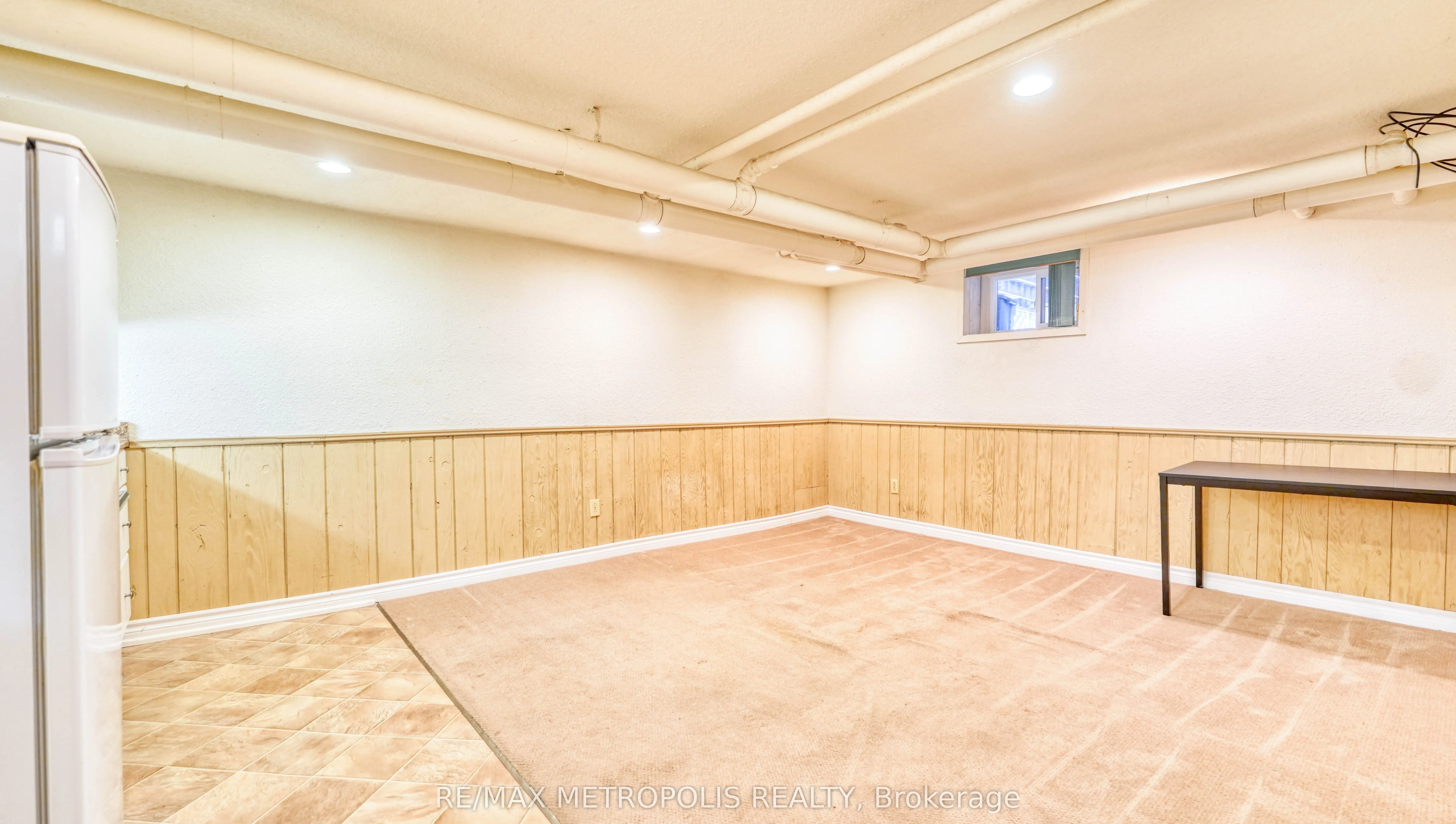 1110 Simcoe Street S, #Upper #3