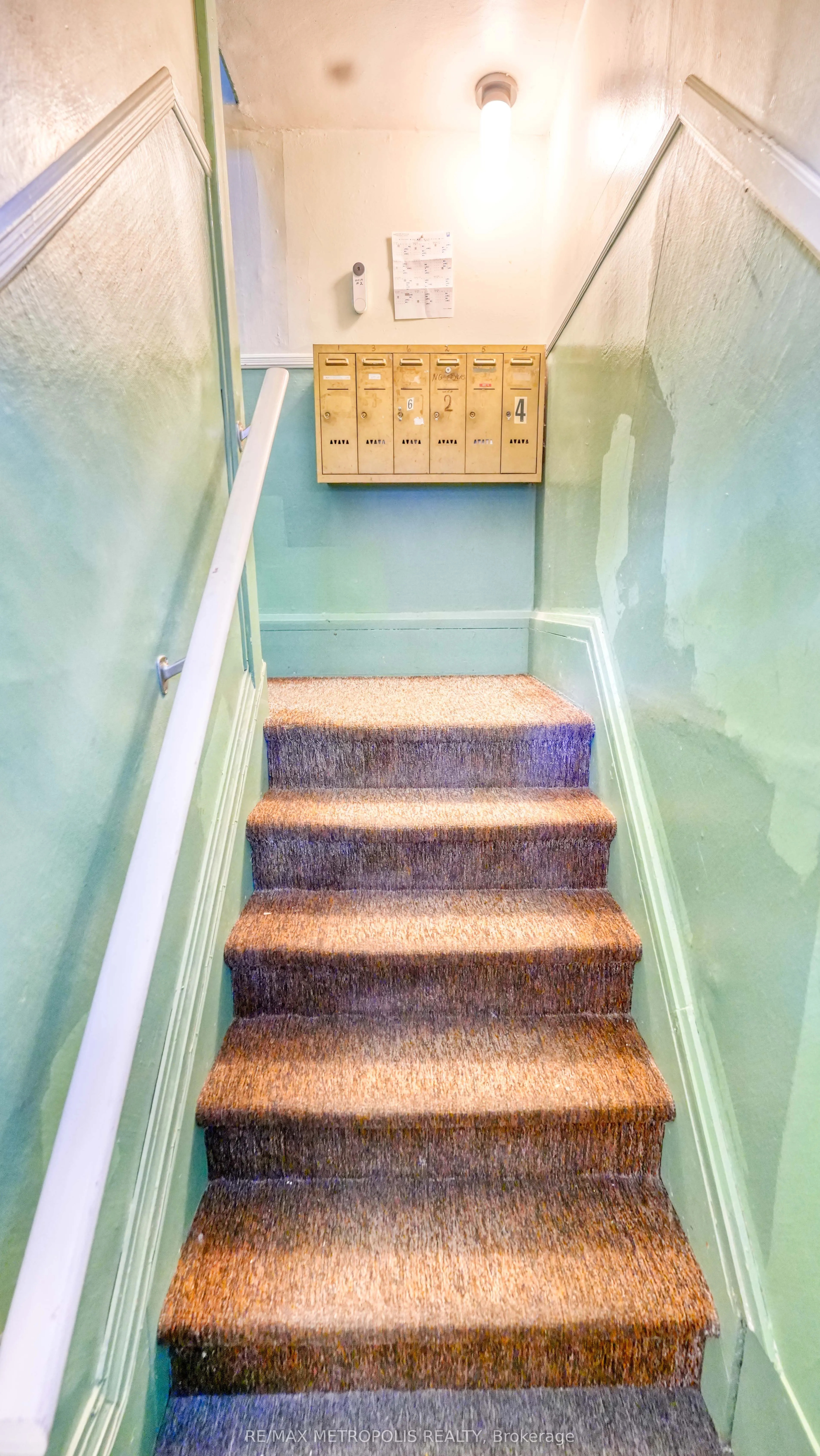 1110 Simcoe Street S, #Upper #3